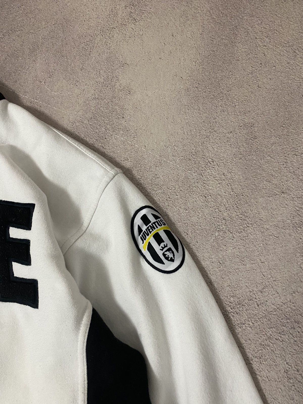 Vintage Juventus Soccer Vintage sweatshirt Size US XL / EU 56 / 4 - 4 Thumbnail