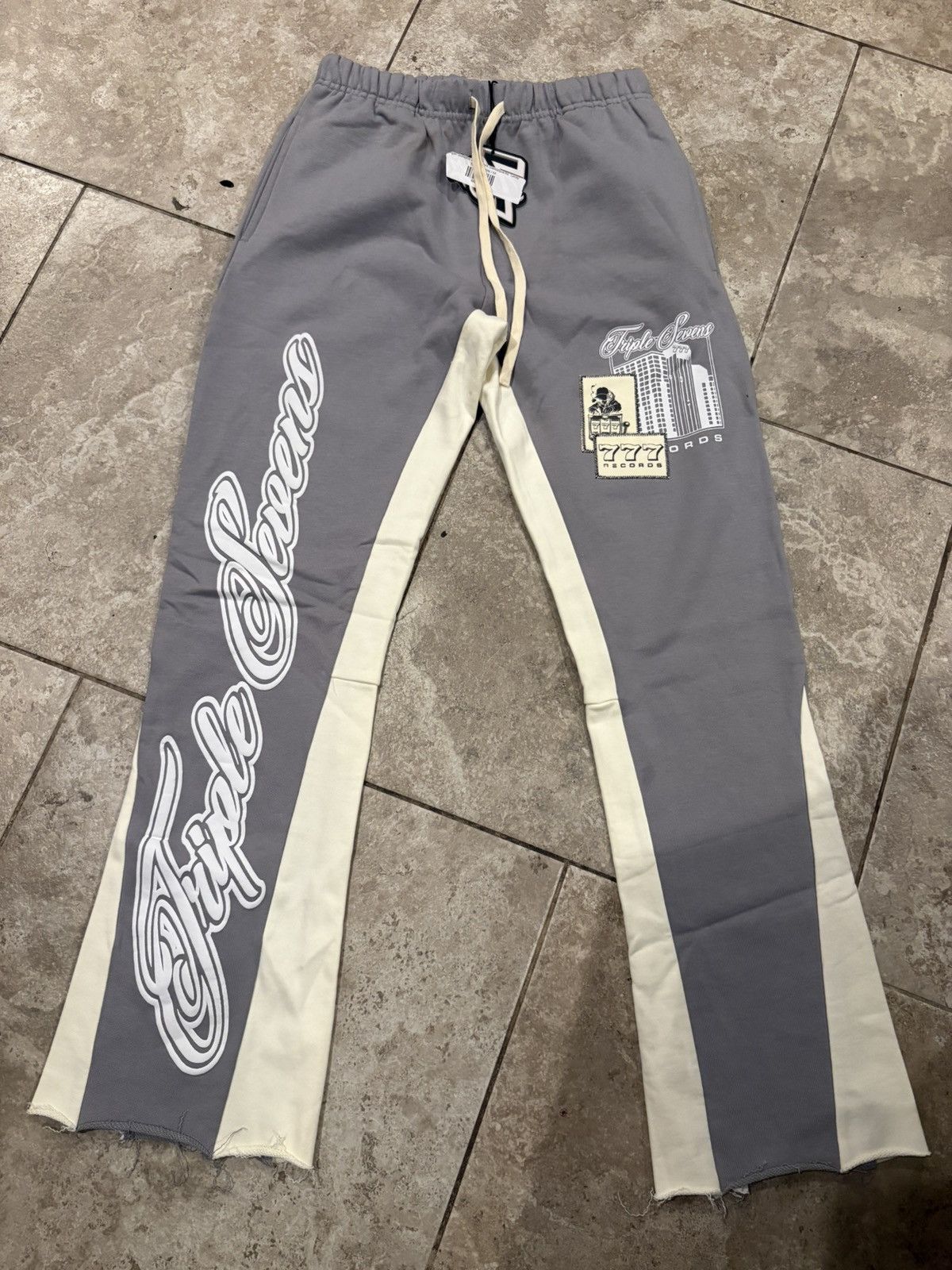 TRIPLE SEVENS Triple seven sweat pants with flare Size US 29 - 1 Thumbnail