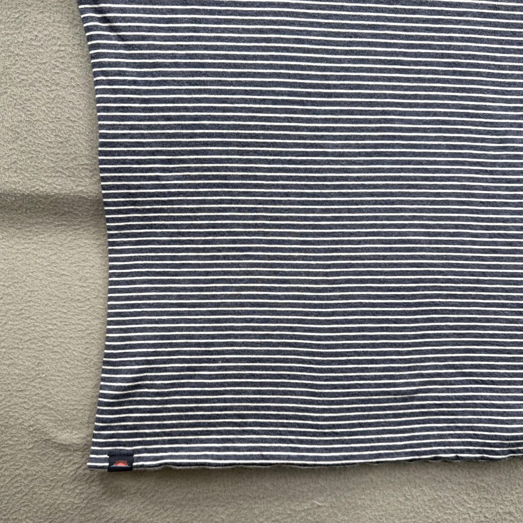 Faherty Faherty Striped Solid Reversible Shirt XL Gray Long Sleeve Crewneck Tee Size US XL / EU 56 / 4 - 7 Thumbnail