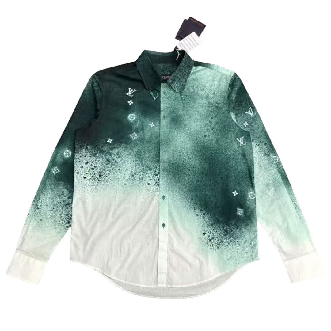 Louis Vuitton Louis Vuitton Gradient L Spray Paint Button Ups Dress Shirt Size US L / EU 52-54 / 3 - 1 Thumbnail
