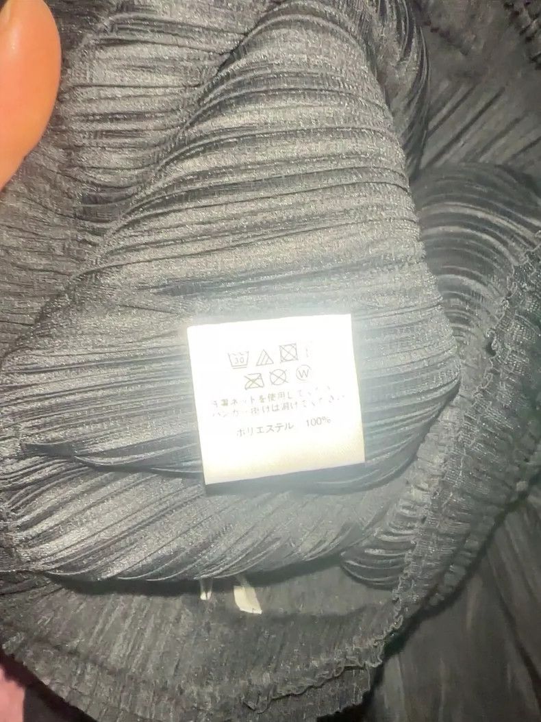 Issey Miyake Issey Miyake size:3 Black pleated skirt Size 42" / US 20 - 6 Thumbnail