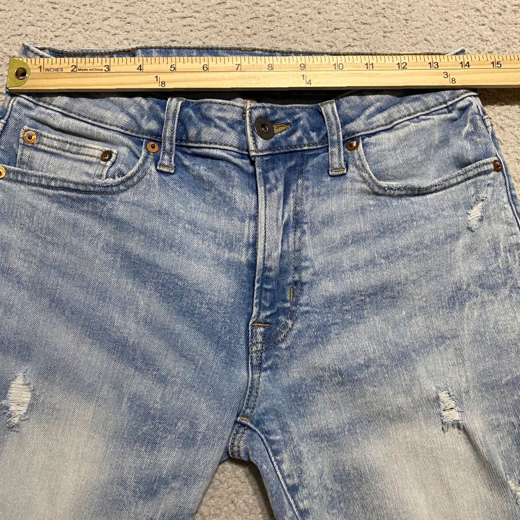 American Eagle Outfitters American Eagle Jeans Mens 30x34 Blue Denim Slim Straight Light Wash Distressed Size US 28 / EU 44 - 5 Thumbnail
