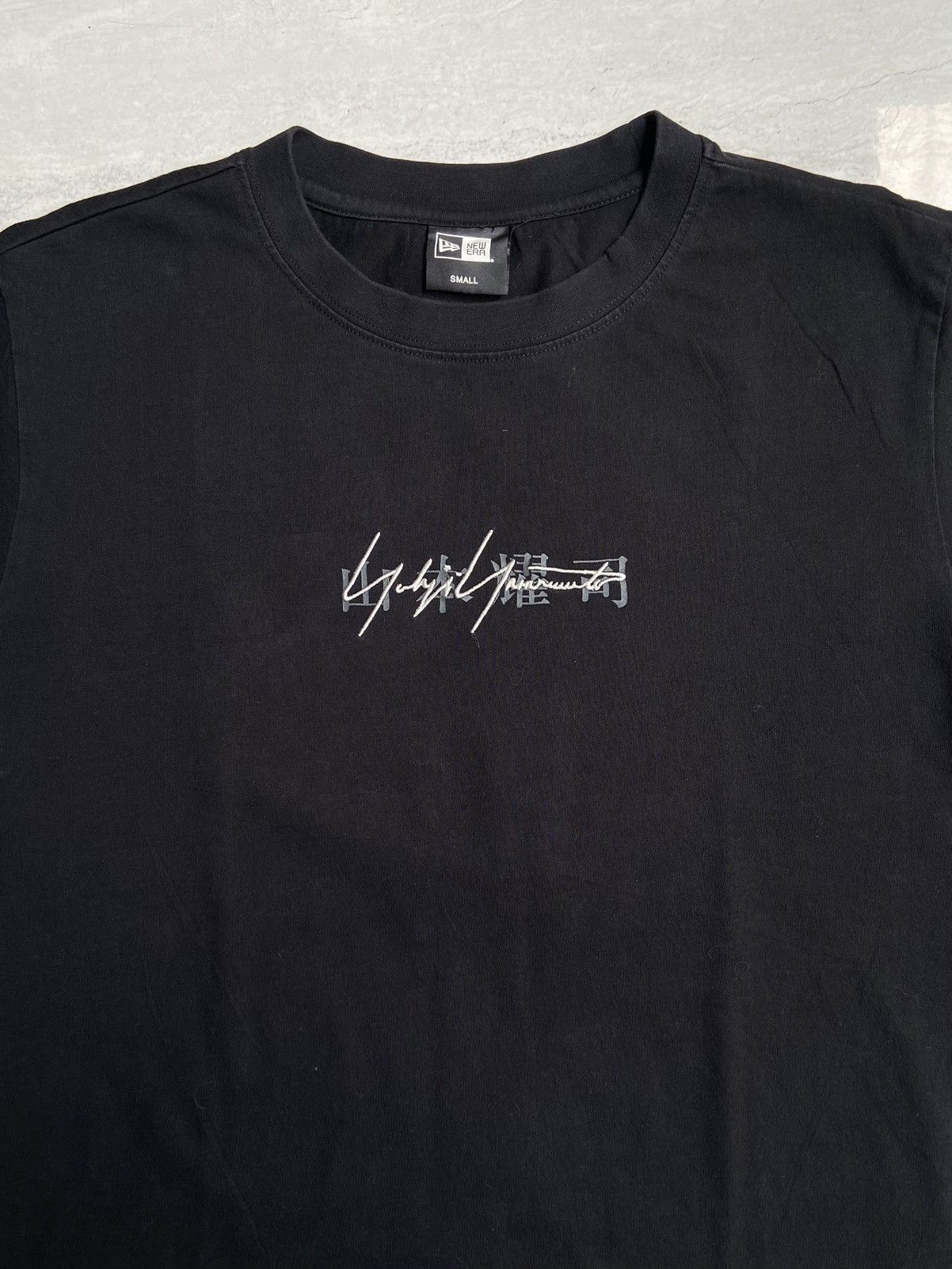 New Era × Yohji Yamamoto YOHJI YAMAMOTO x NEW ERA Black T-shirt Size US S / EU 44-46 / 1 - 8 Thumbnail