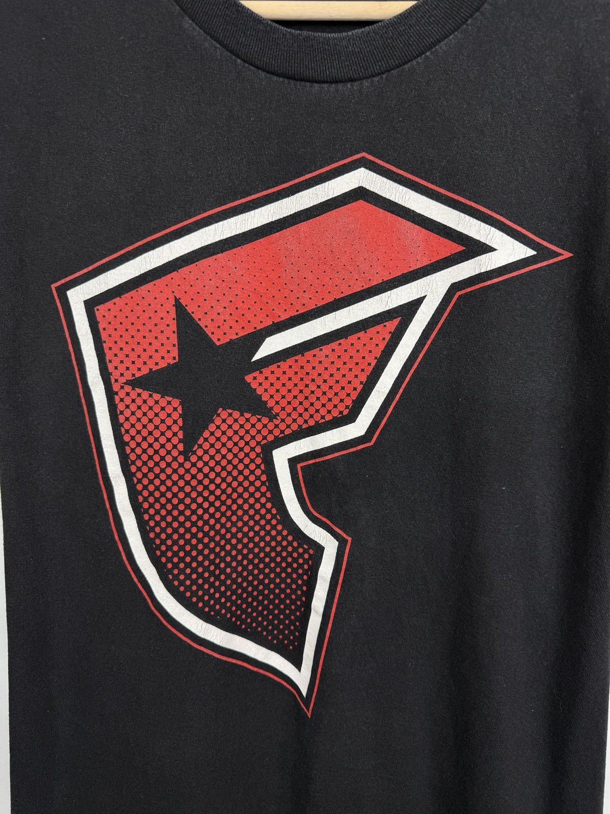 Famous Stars And Straps 🇺🇸 Vintage Y2K Famous Stars and Straps T-Shirt Rare Retro Size US L / EU 52-54 / 3 - 4 Thumbnail