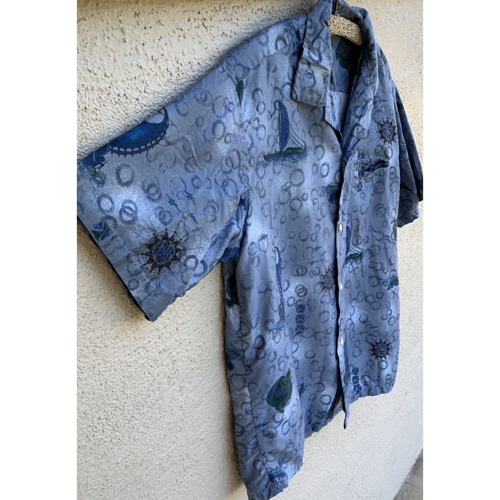 ALOHAS VINTAGE Tropicana Hawaiian Shirt Short Sleeve L Blue Loop Collar Aloha Tiki Made In Honolulu Hawaii Tropicana Look: Sportswear/Beach Size US L / EU 52-54 / 3 - 4 Thumbnail