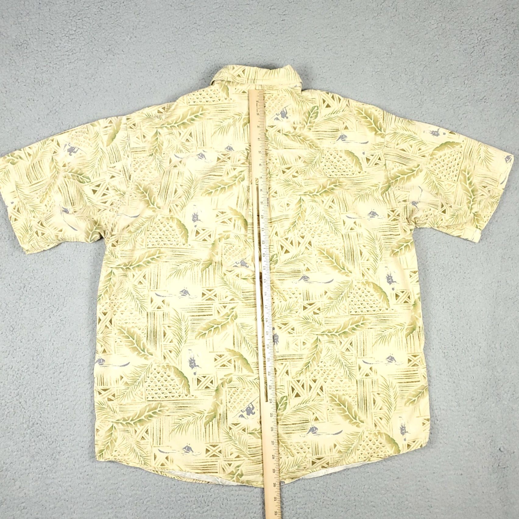 Vintage Woolrich Shirt Men's Floral Button-Up Short Sleeve Yellow Size Large - 90s Vintage Inspired? (But must not add new details) Size US L / EU 52-54 / 3 - 4 Thumbnail