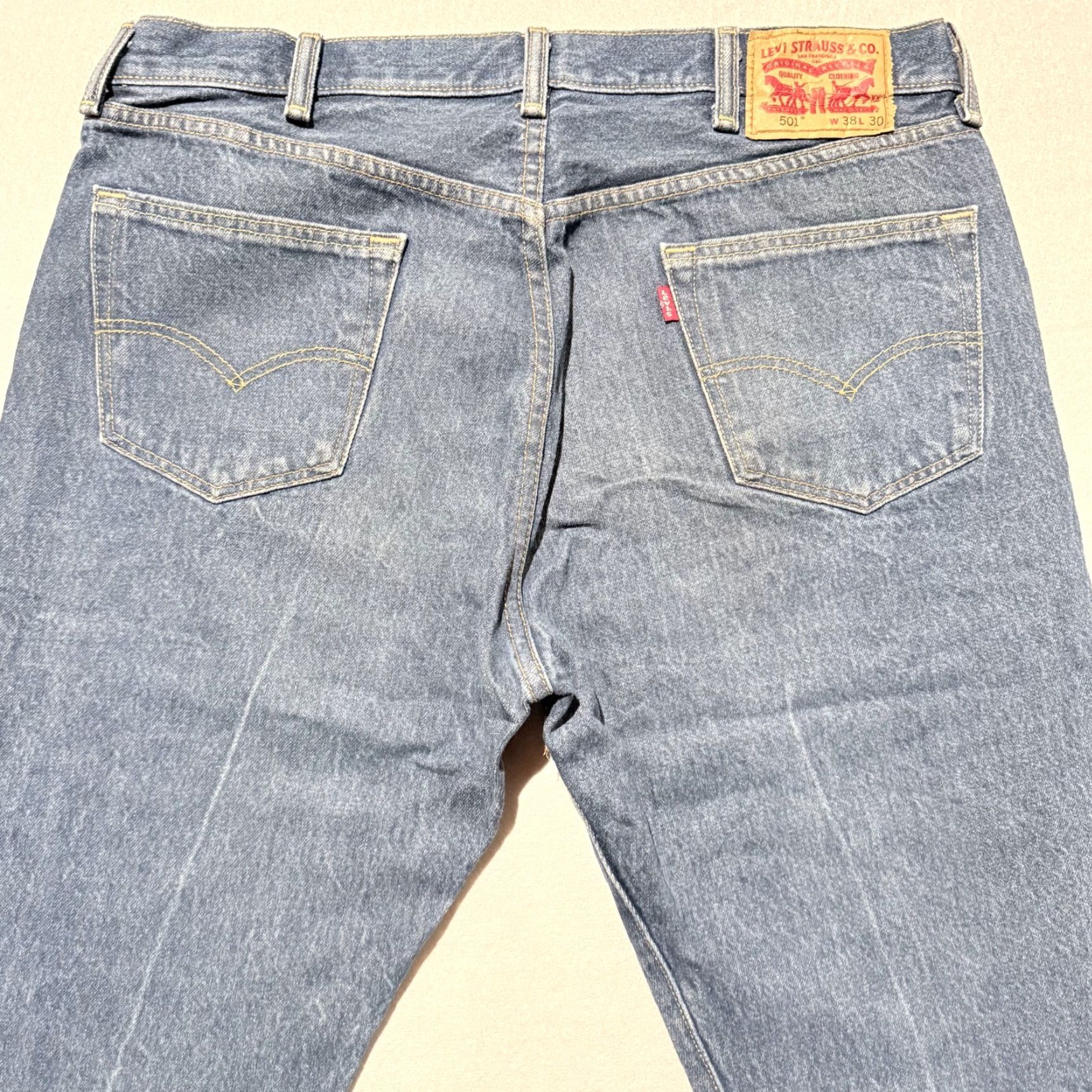 Levi's VINTAGE Levi's 501 Jeans Men Regular 38x30 Blue Light Wash Denim Classic Straight Jeans Mens Size US 38 / EU 54 - 4 Thumbnail