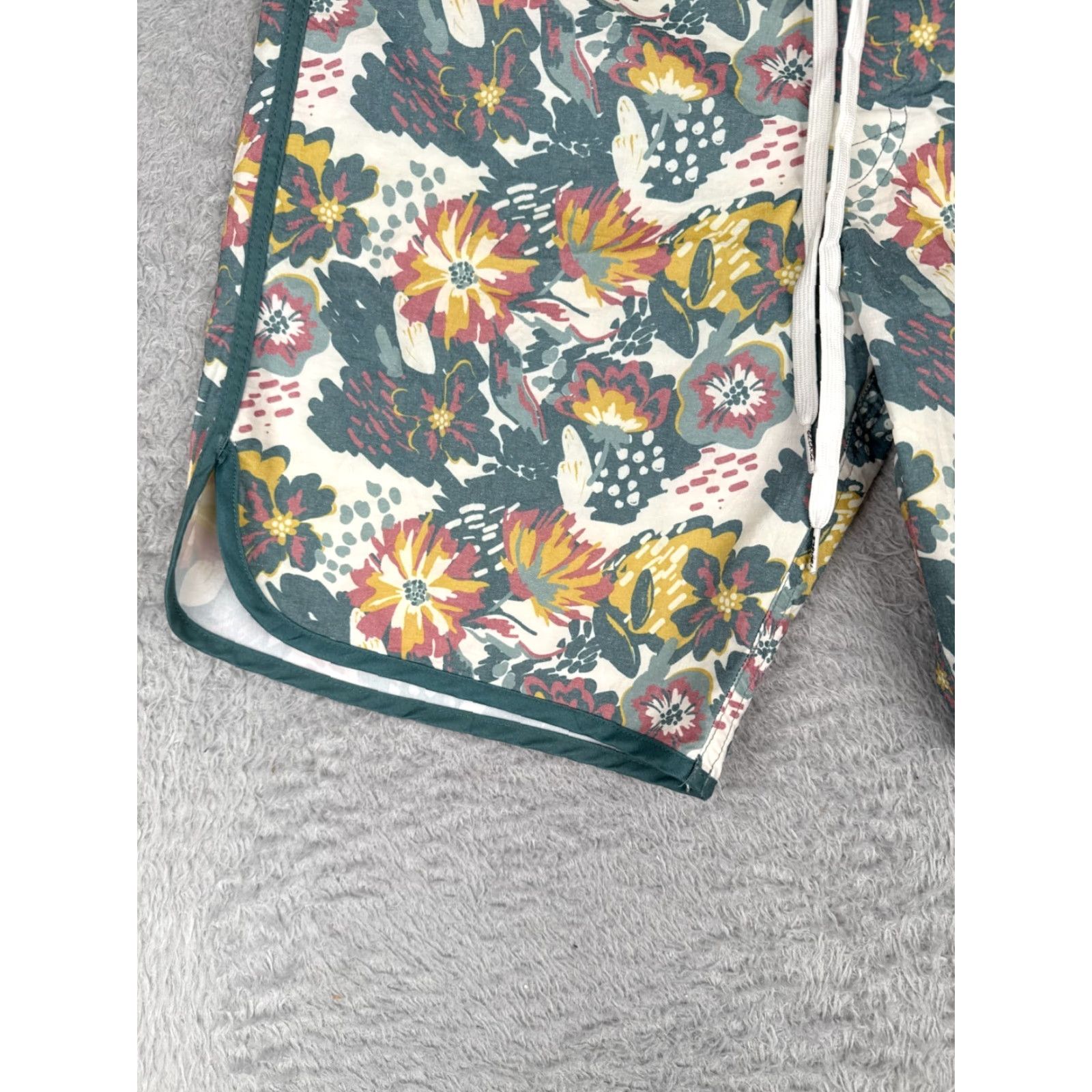 Vintage Ezekiel Women Board Shorts 30 Green Floral 2 Way Stretch Nylon Cotton 30x8 Pockets Size ONE SIZE - 3 Thumbnail