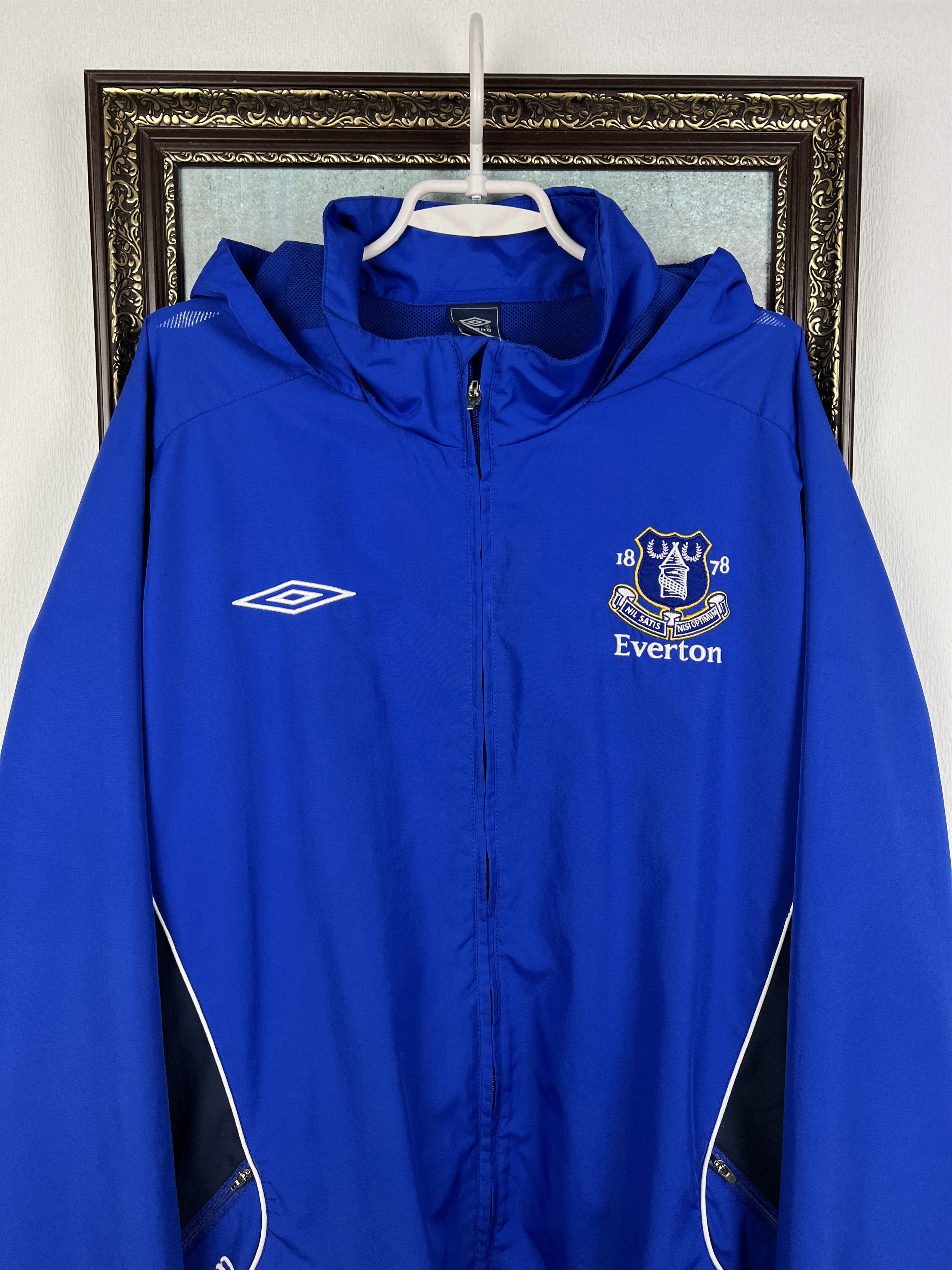 Umbro Vintage Umbro Everton Football Hooded Rain Jacket Track Top Size US XXL / EU 58 / 5 - 2 Thumbnail