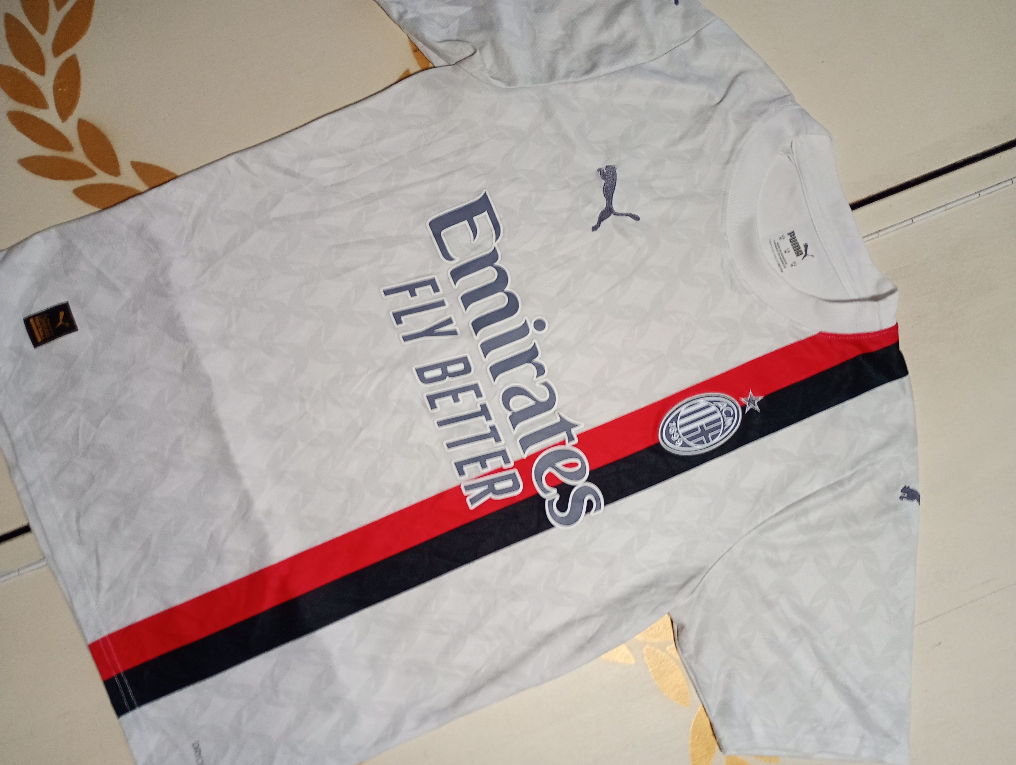 Puma Puma AC Milan Away Jersey 2023-2024 Size US M / EU 48-50 / 2 - 5 Thumbnail
