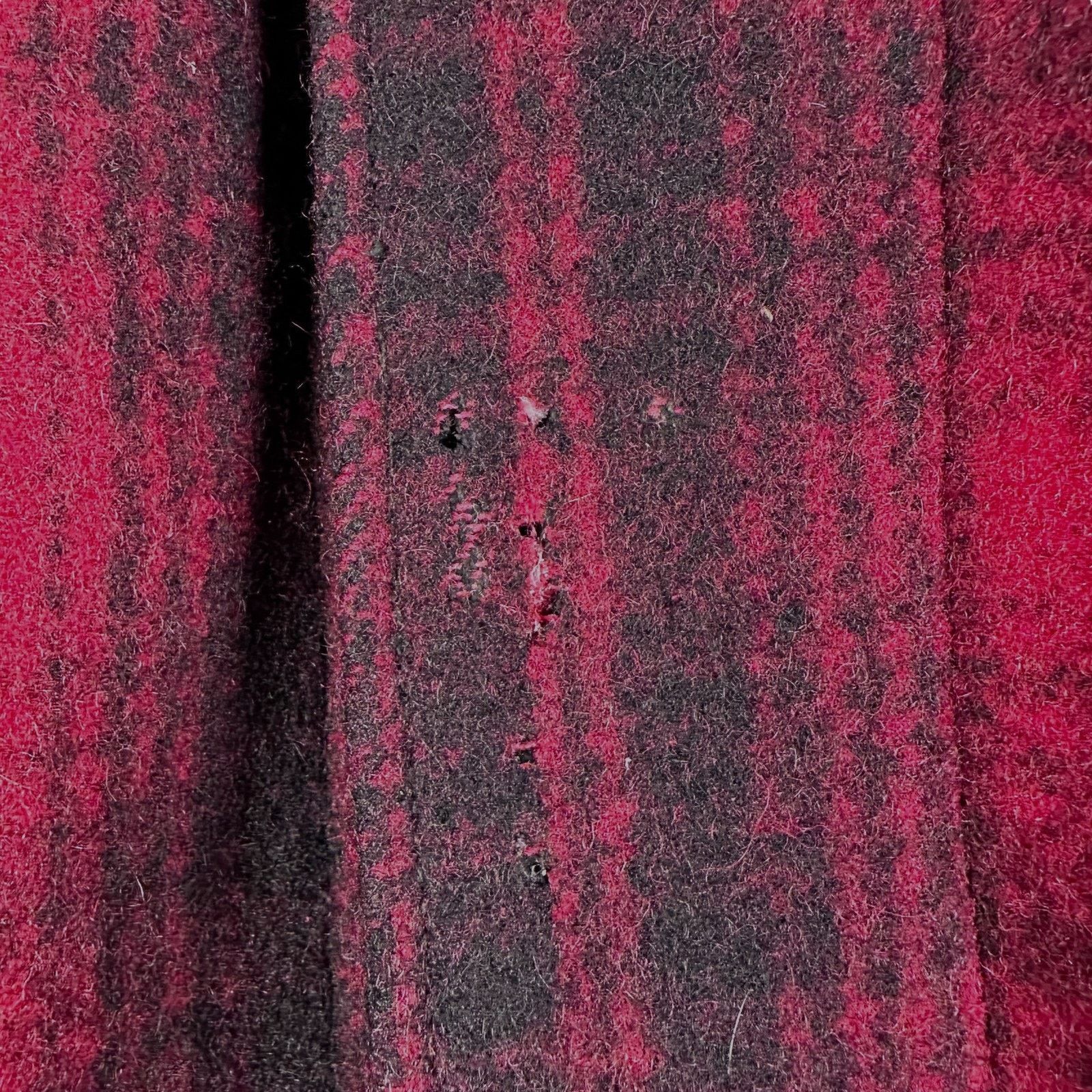 & Other Stories Vintage Woolrich Jacket Men’s 44 Red Black Plaid Wool Coat Size US L / EU 52-54 / 3 - 12 Thumbnail