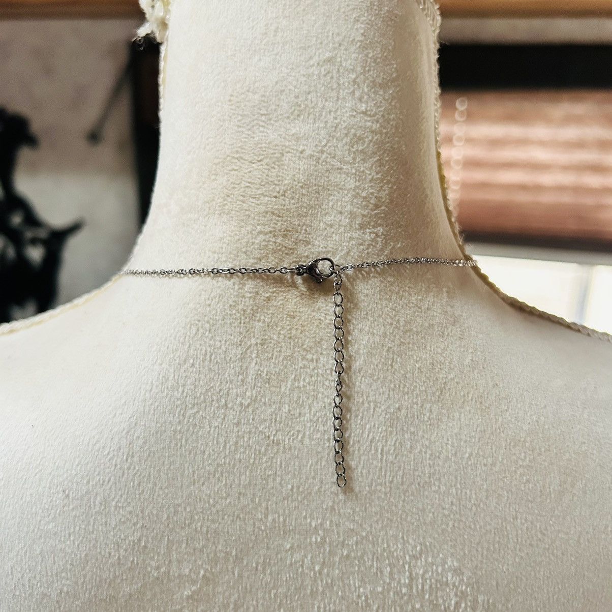 Handmade Handcrafted chrome tone faceted dangle pendant necklace Size ONE SIZE - 4 Thumbnail