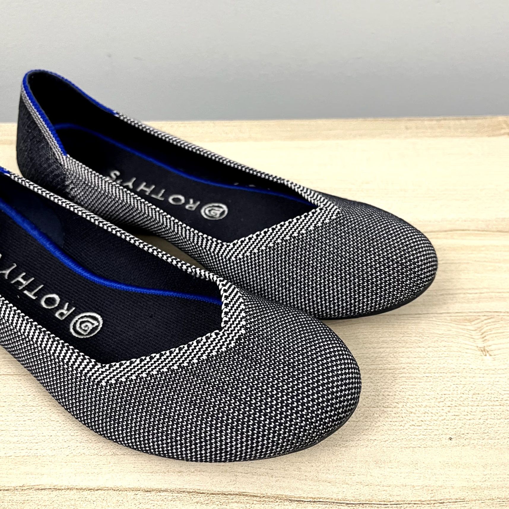 Vintage ROTHYS Ballet Flat Women Size 8.5 Two Tone Gray Round Toe Slip On Career Office Shoes Women Size US 5 / IT 35 - 4 Thumbnail