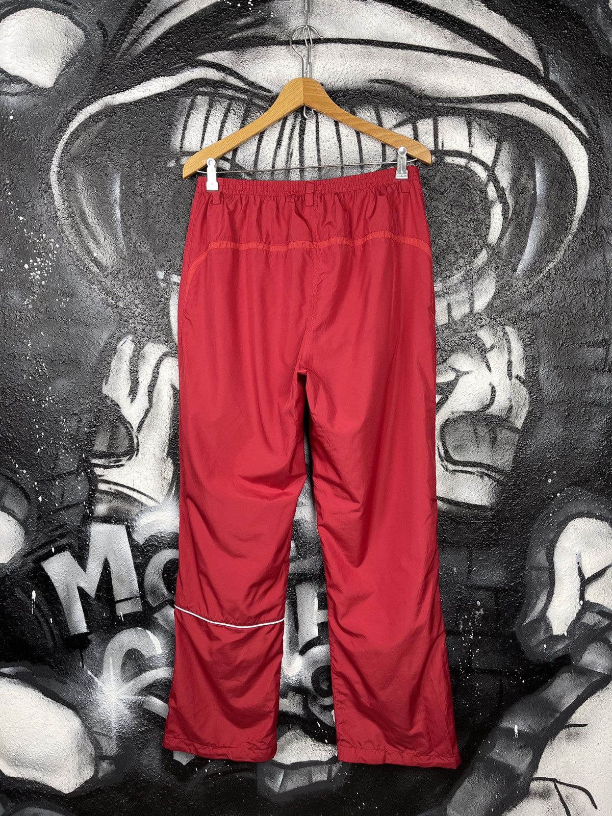 Umbro Vintage Umbro Y2K Red Sport Pants Size Small Size US 31 - 7 Thumbnail