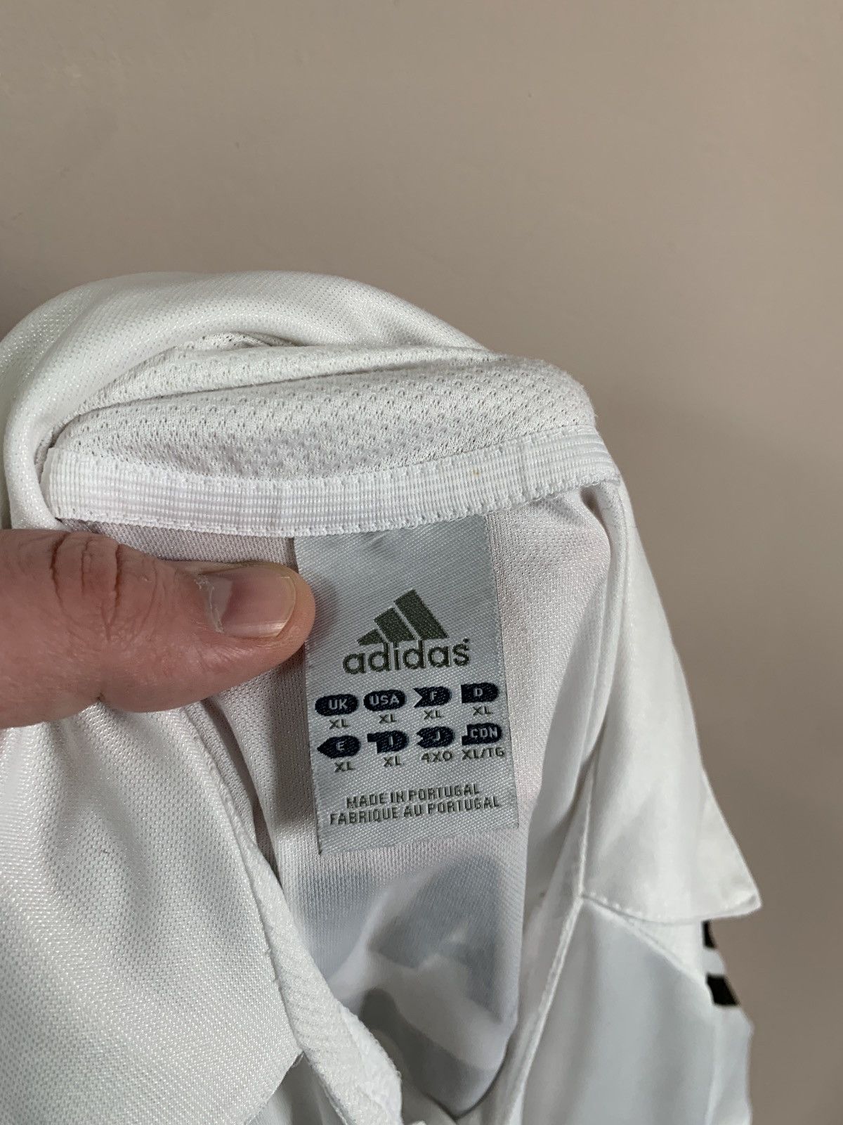Adidas Real Madrid 2005 Football Shirt Adidas Vintage Soccer RAUL Size US XL / EU 56 / 4 - 10 Thumbnail