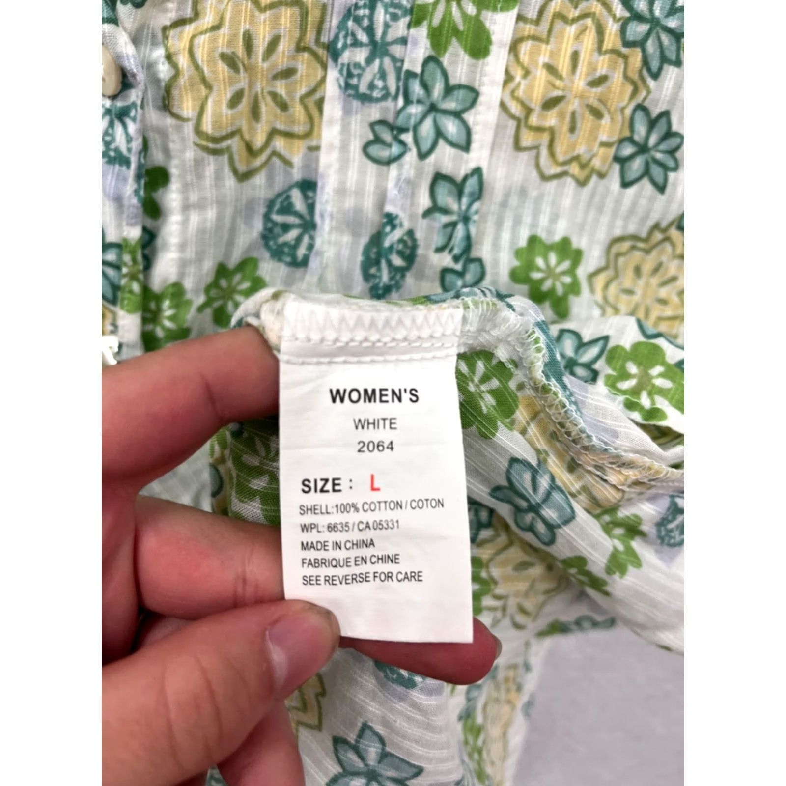 Vintage VINTAGE Woolrich Womens Floral Sleeveless Button-Up Blouse L Green Cotton Debut Like New Womens Size L / US 10 / IT 46 - 4 Thumbnail
