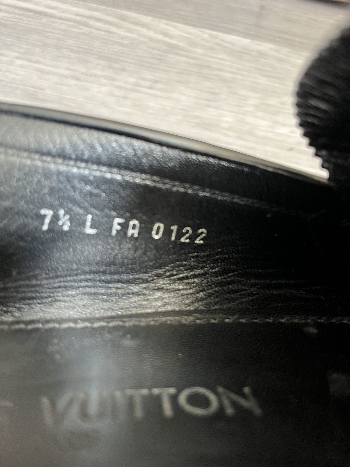 Louis Vuitton Louis Vuitton major LV logo slip on loafers uk 7.5 Size US 8.5 / EU 41-42 - 12 Thumbnail