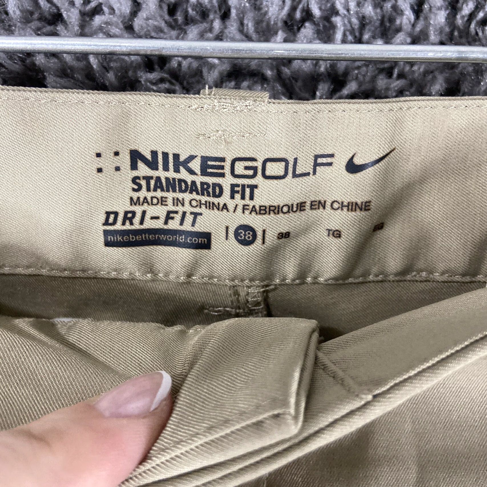 Nike Nike Golf Shorts Men 38 Beige Standard Fit Chino Mens Adult Beige 38 Size US 38 / EU 54 - 5 Thumbnail