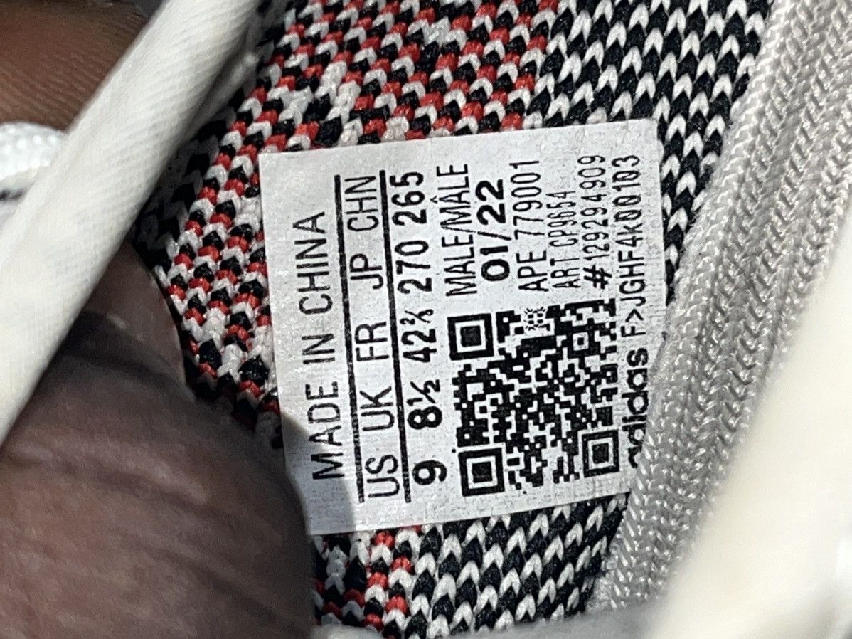 Kanye West × Yeezy Yeezy Boost 350 V2 Zebra Size US 9 / EU 42 - 6 Thumbnail