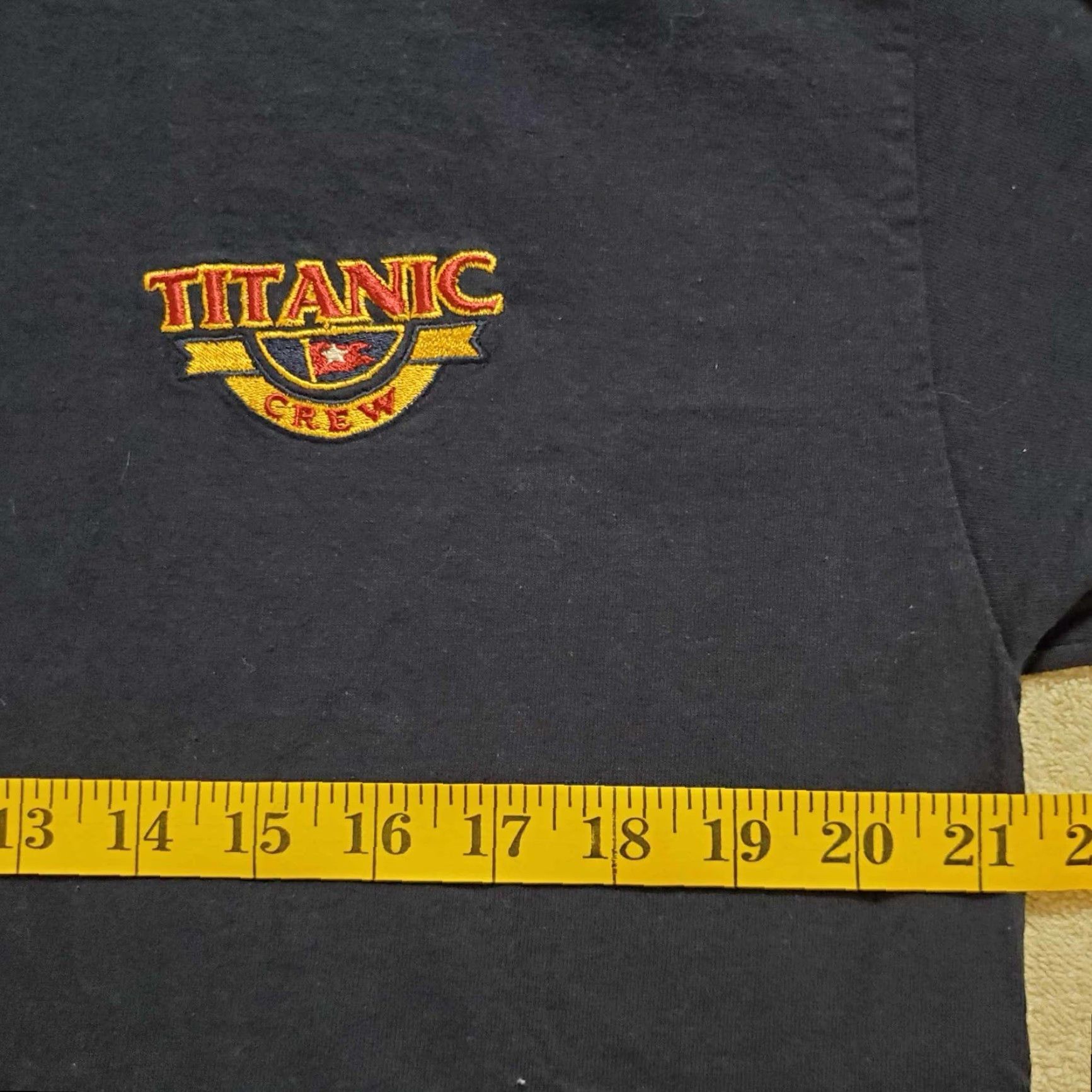 Gildan VINTAGE Titanic Crew T Shirt Embroidered Navy Large L Mens Size US L / EU 52-54 / 3 - 2 Thumbnail