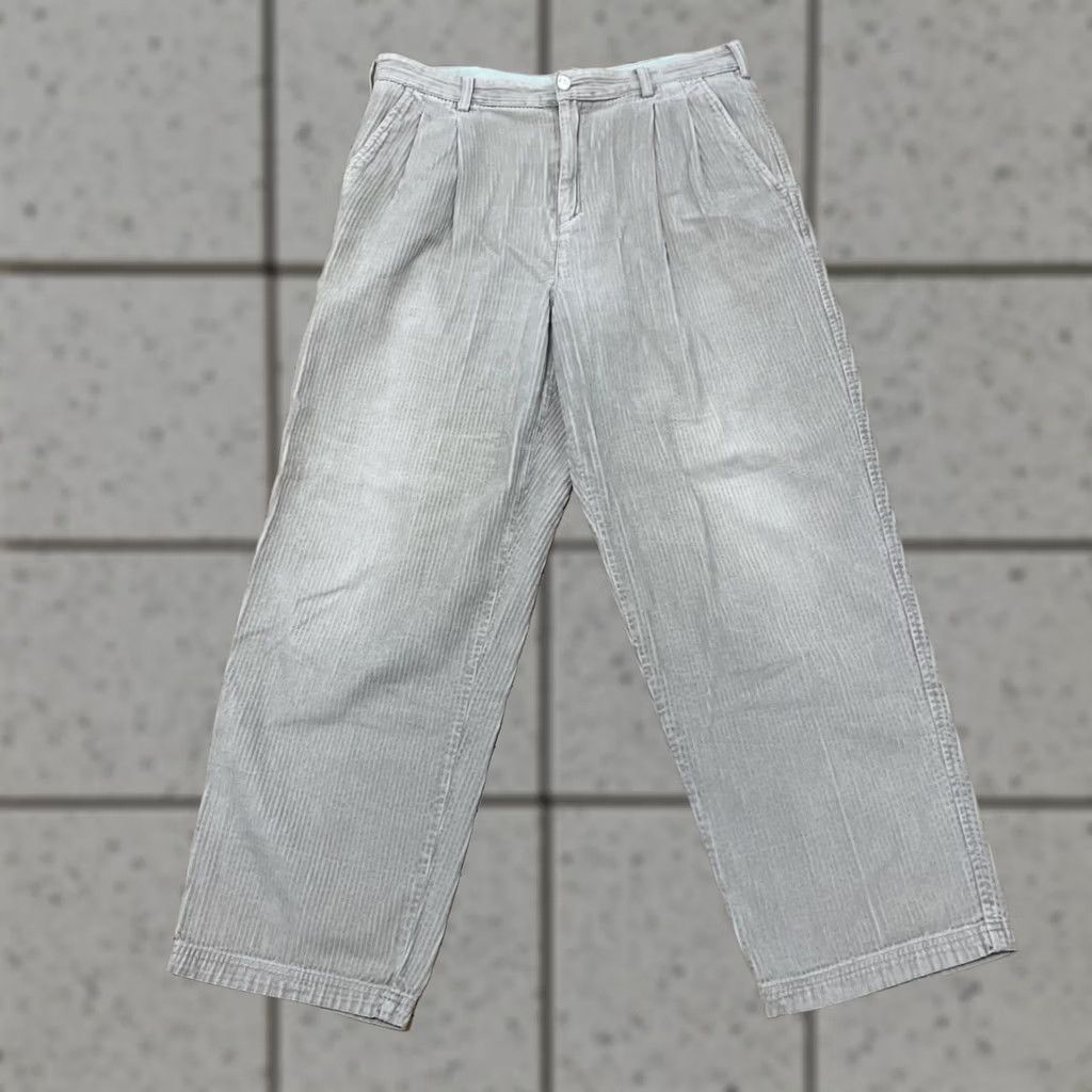 Vintage VINTAGE Cambridge Classics Men Corduroy Pants 34x28 Cream Grunge Y2K Straight Casual Autumn Winter 34 Mens Size US 34 / EU 50 - 1 Thumbnail