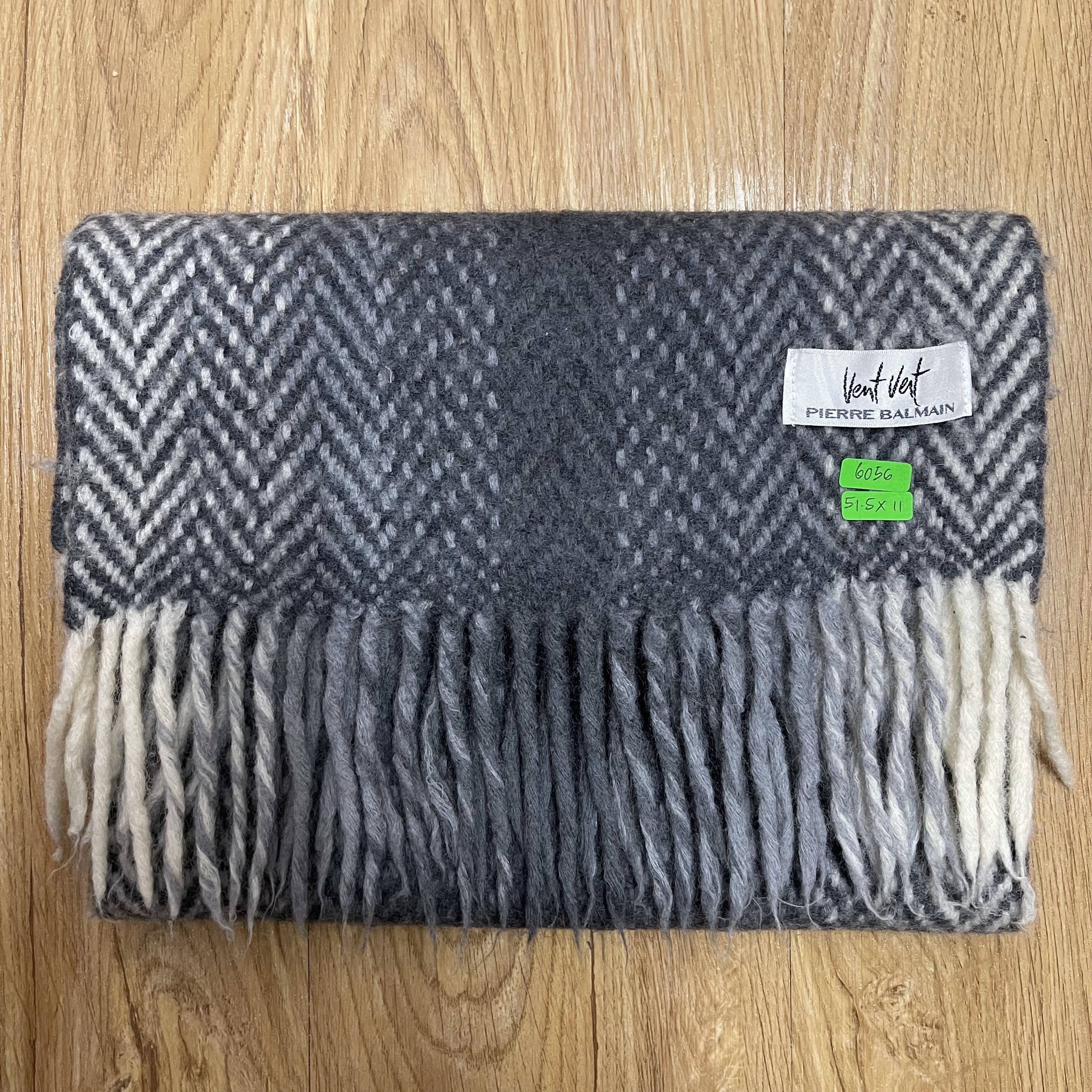 Pierre Balmain Vintage Pierre Balmain Scarf / Muffler - 6056 Size ONE SIZE - 9 Thumbnail
