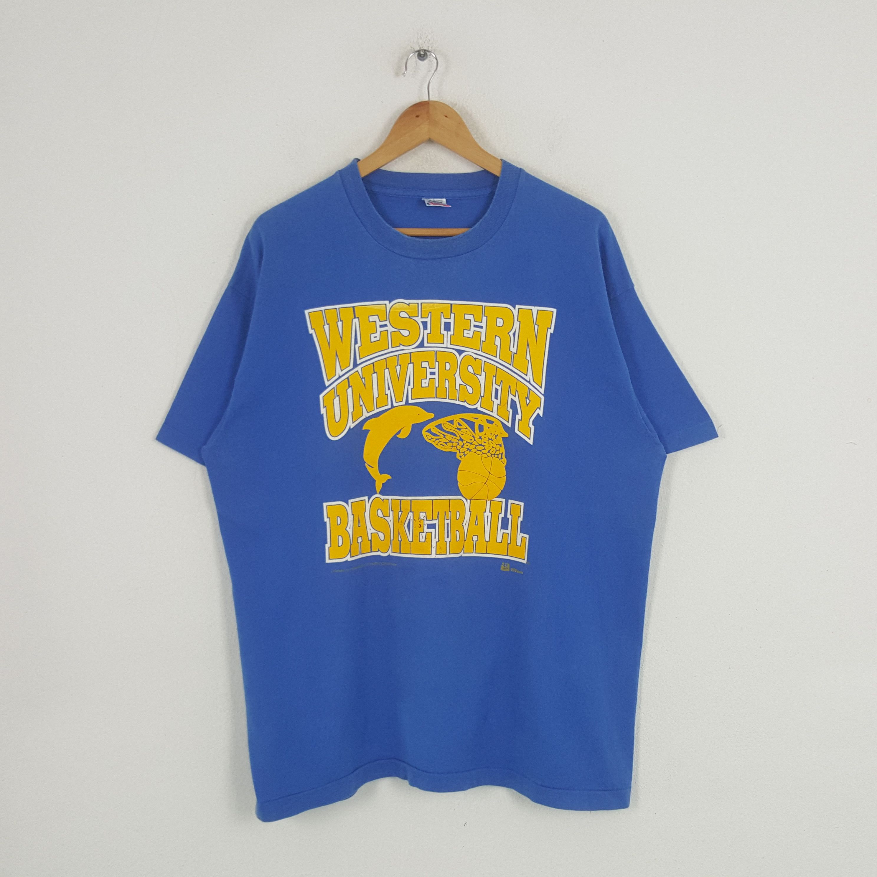 NBA Vintage Western University Basketball Team Tshirt C285N65 Size US XL / EU 56 / 4 - 1 Thumbnail