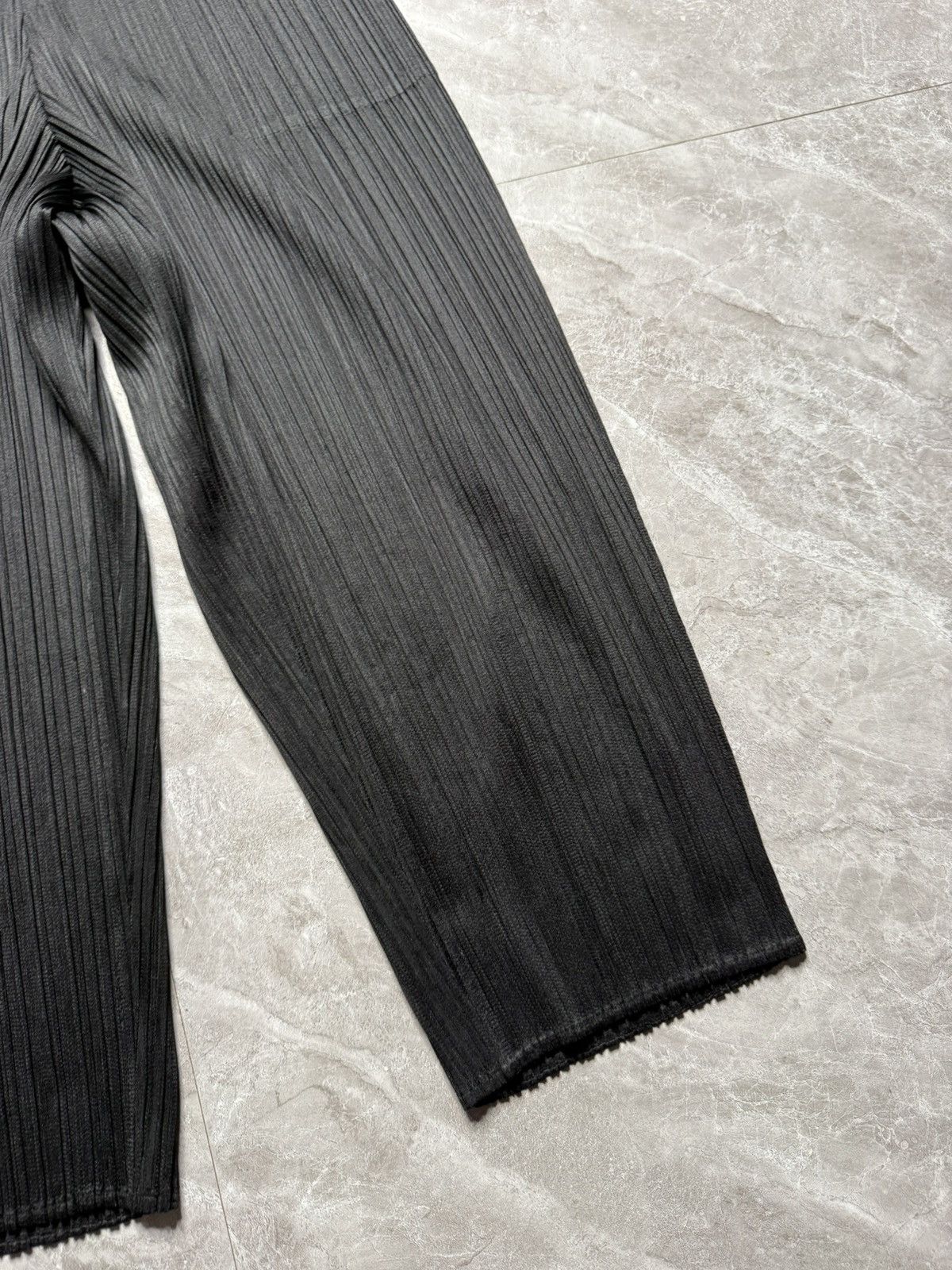 Pleats Please Issey Miyake Pleats please Cropped Pants Size US 30 / EU 46 - 3 Thumbnail