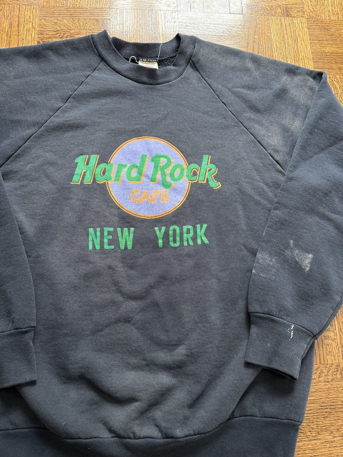 Vintage Vintage 80s Hard Rock Cafe New York Faded Sweatshirt Size US L / EU 52-54 / 3 - 4 Thumbnail