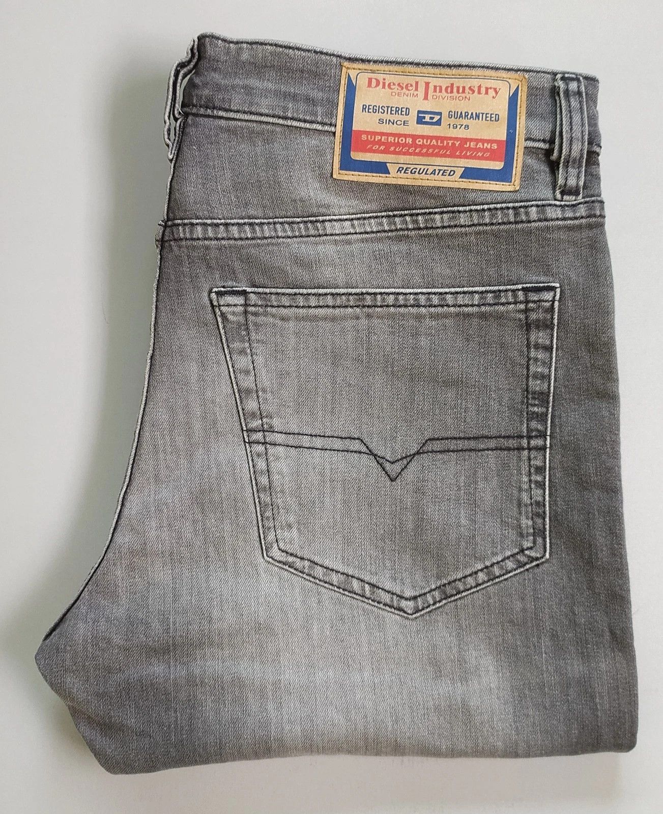 Diesel Diesel D-LUSTER L.32 MENS JEANS T/9629 Size US 32 / EU 48 - 1 Thumbnail