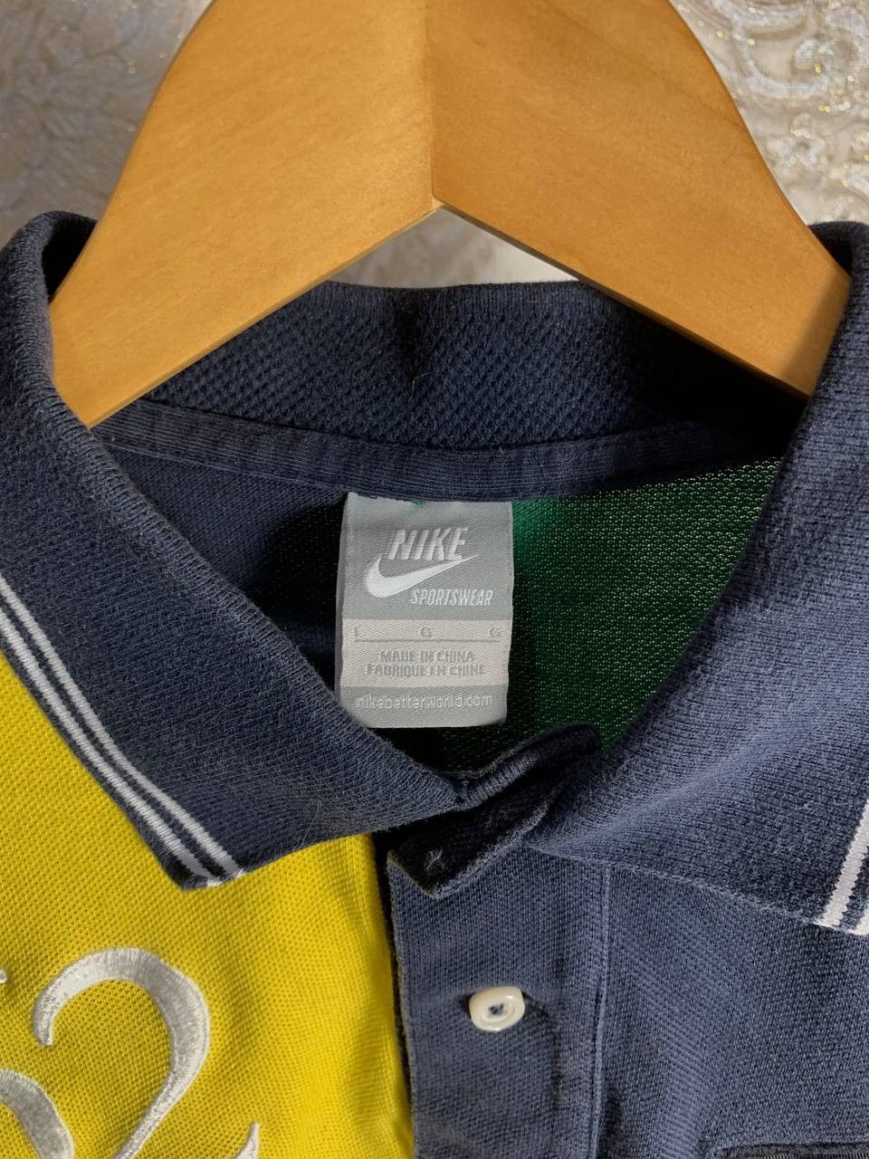 Nike Vintage Nike 62 Designer Retro T-shirt Drill Swoosh Y2K 90s Size US L / EU 52-54 / 3 - 4 Thumbnail