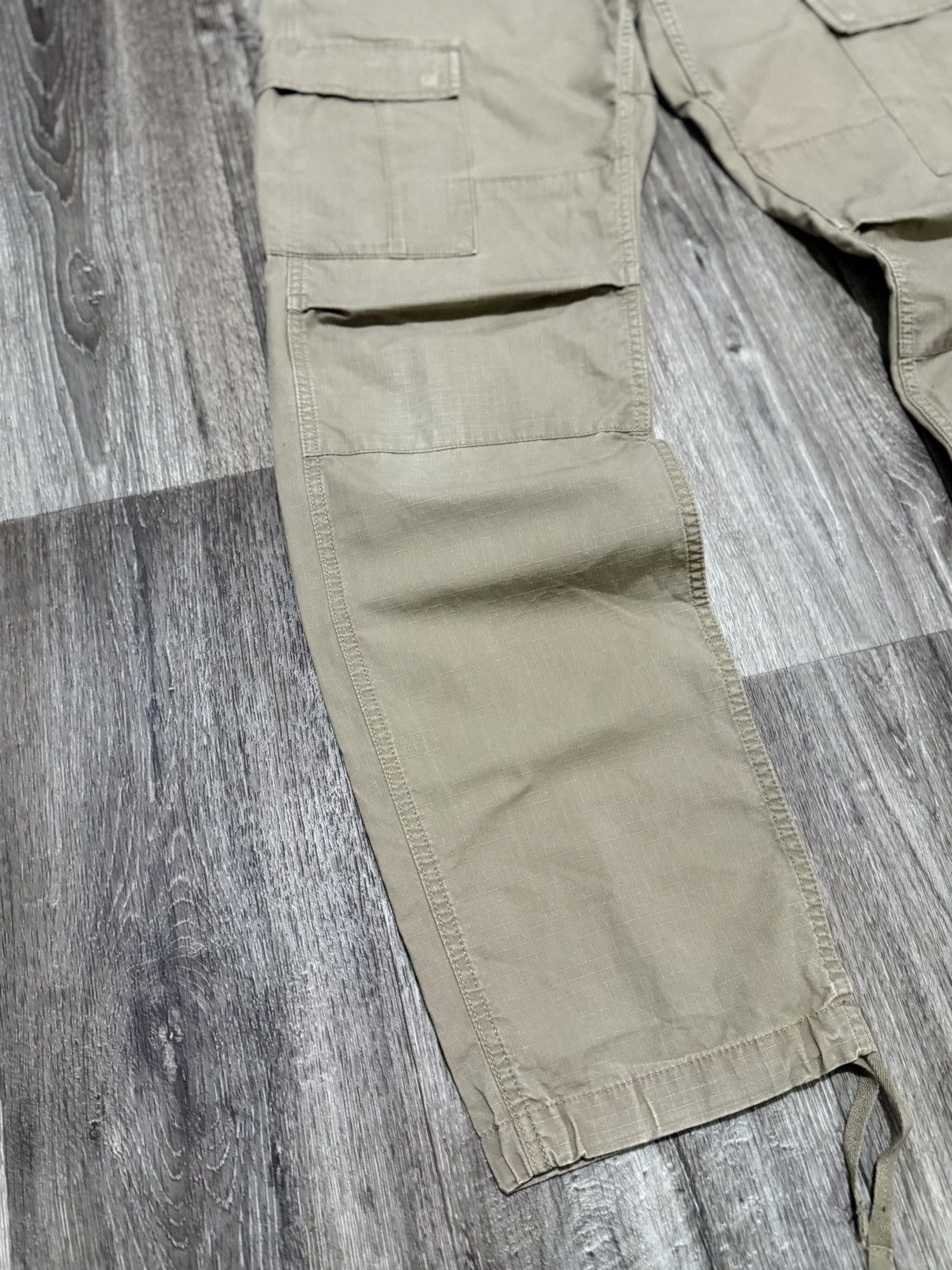 Carhartt CARHARTT MILITARY CARGO PANTS MEN’S ARMY CLASSIC DISTRESSED Size US 34 / EU 50 - 6 Thumbnail
