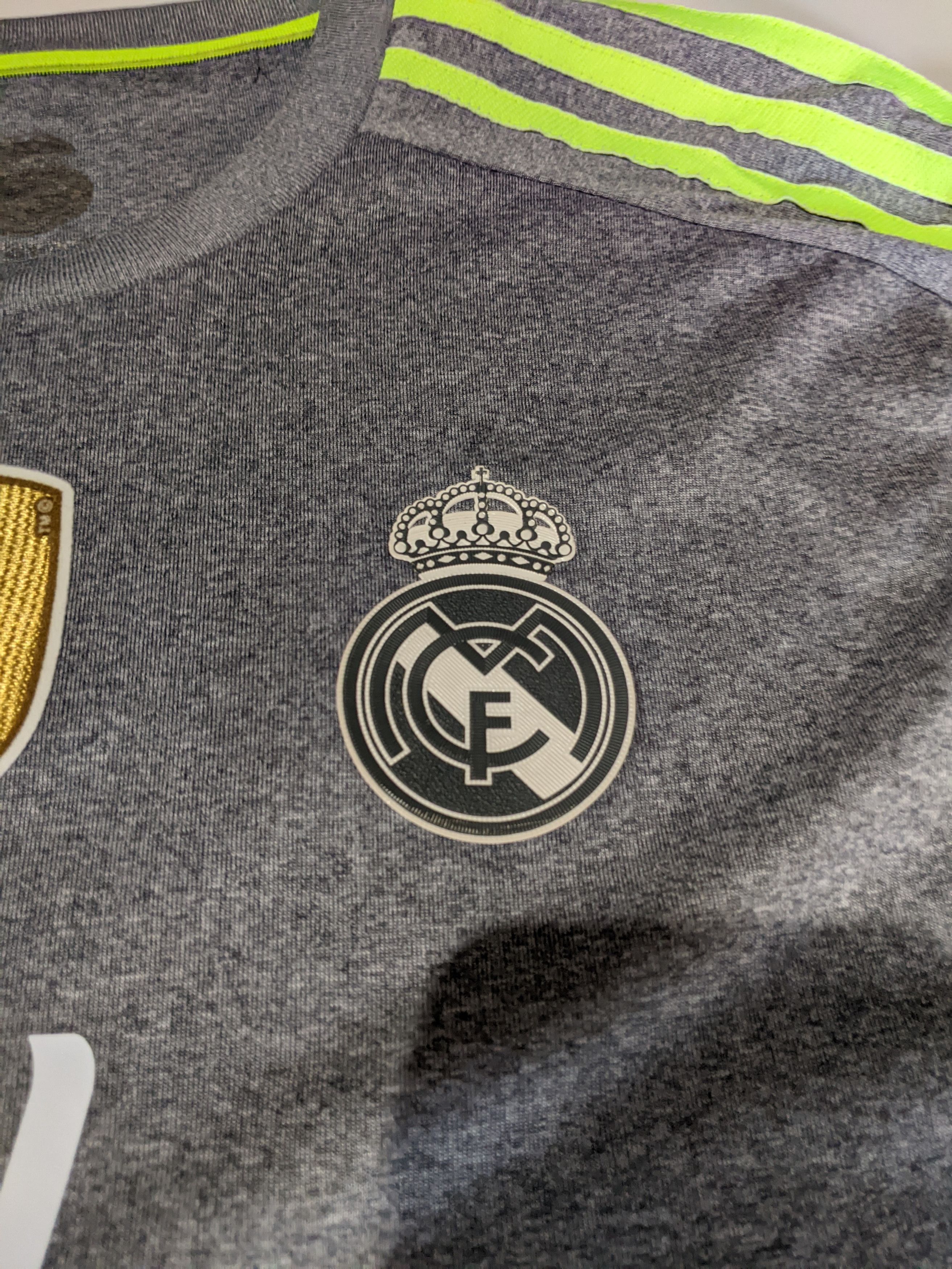 Adidas Real Madrid away 2015 Jersey Cristiano Ronaldo 7 Size US M / EU 48-50 / 2 - 3 Thumbnail