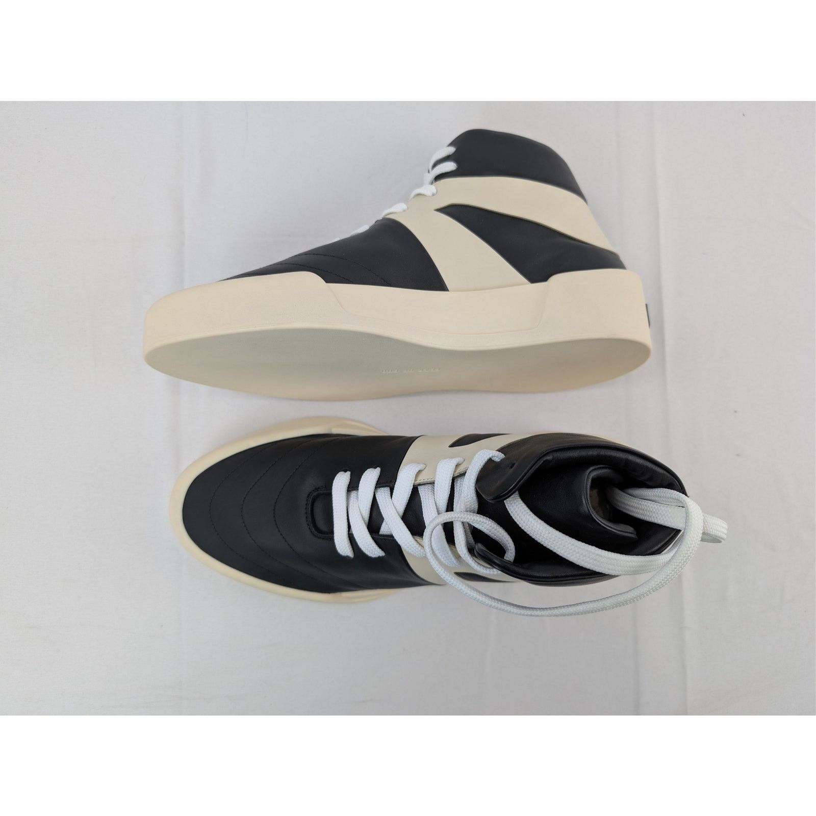 Fear of God o1rshd1 Basketball Flat Leather High Top Sneakers in Black Size US 9 / EU 42 - 1 Thumbnail