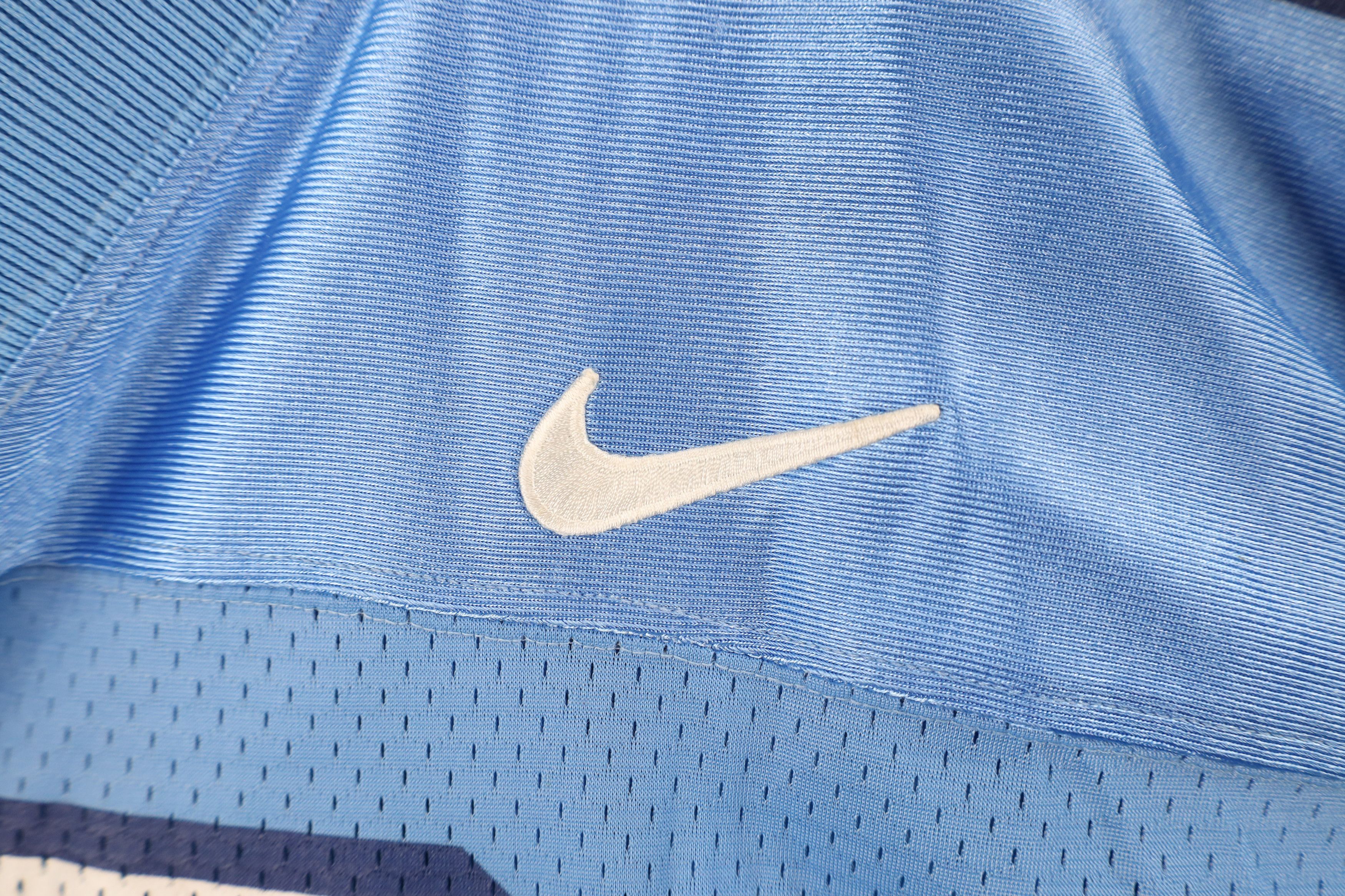 Nike × Vintage Vintage 90s Nike Distressed University of Football Jersey Size US L / EU 52-54 / 3 - 8 Thumbnail