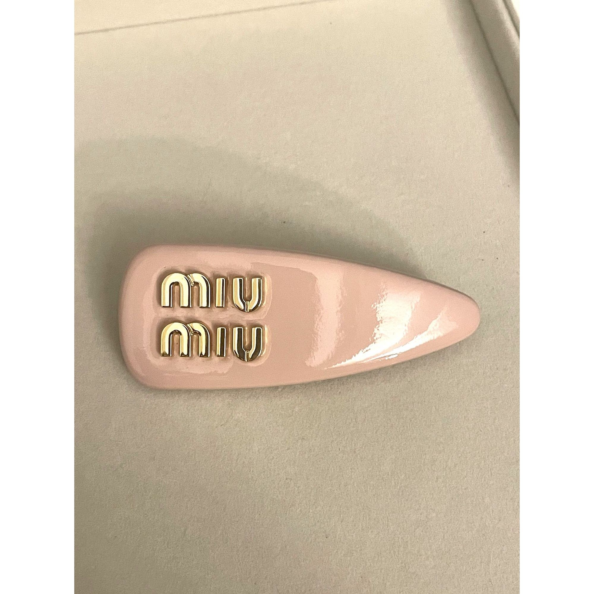 Miu Miu Miu Miu Pink Hair Clip With Gold Logo Size ONE SIZE - 1 Thumbnail