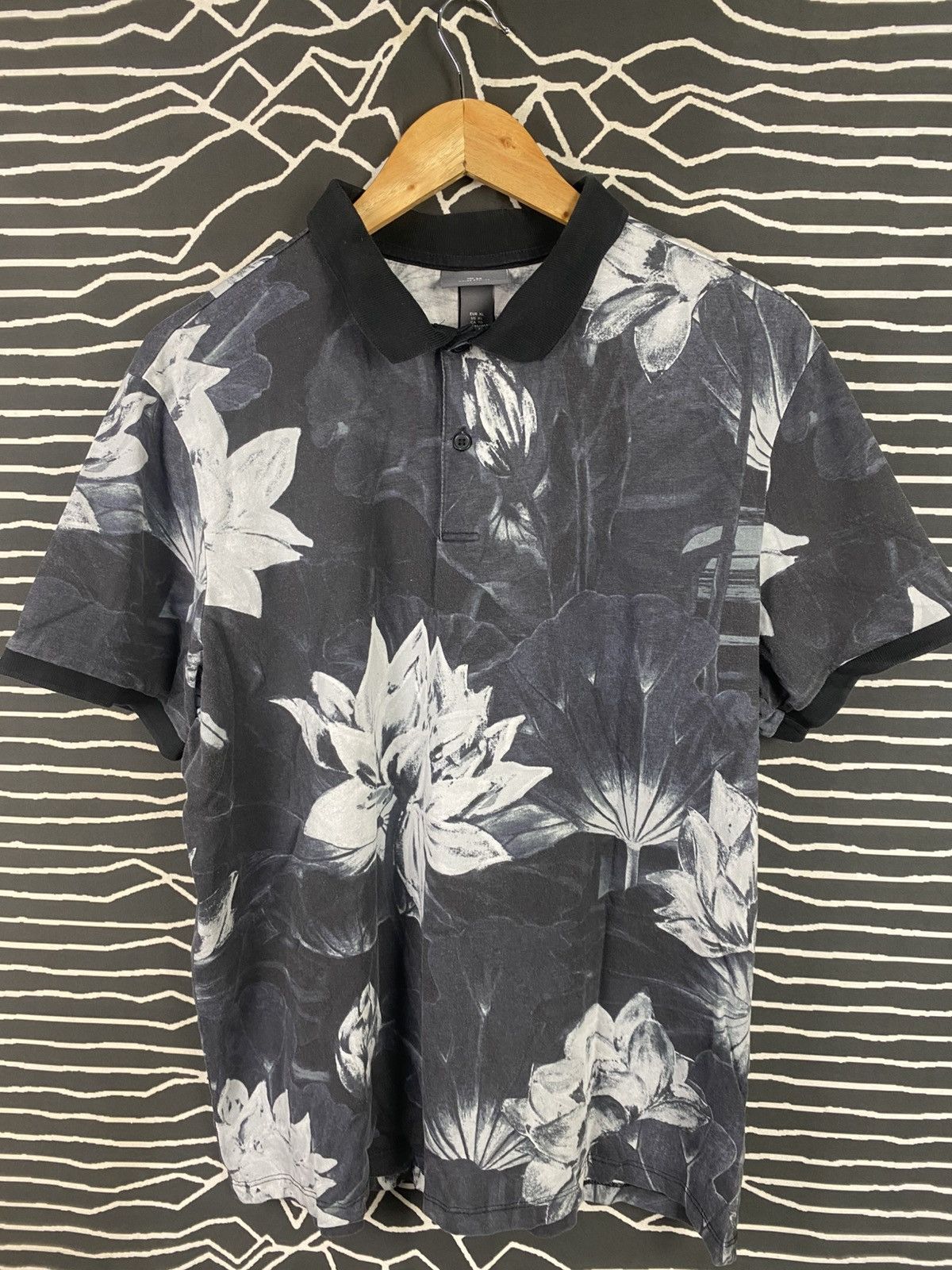 H&M × Other H&M floral polo tee Size US XL / EU 56 / 4 - 3 Thumbnail