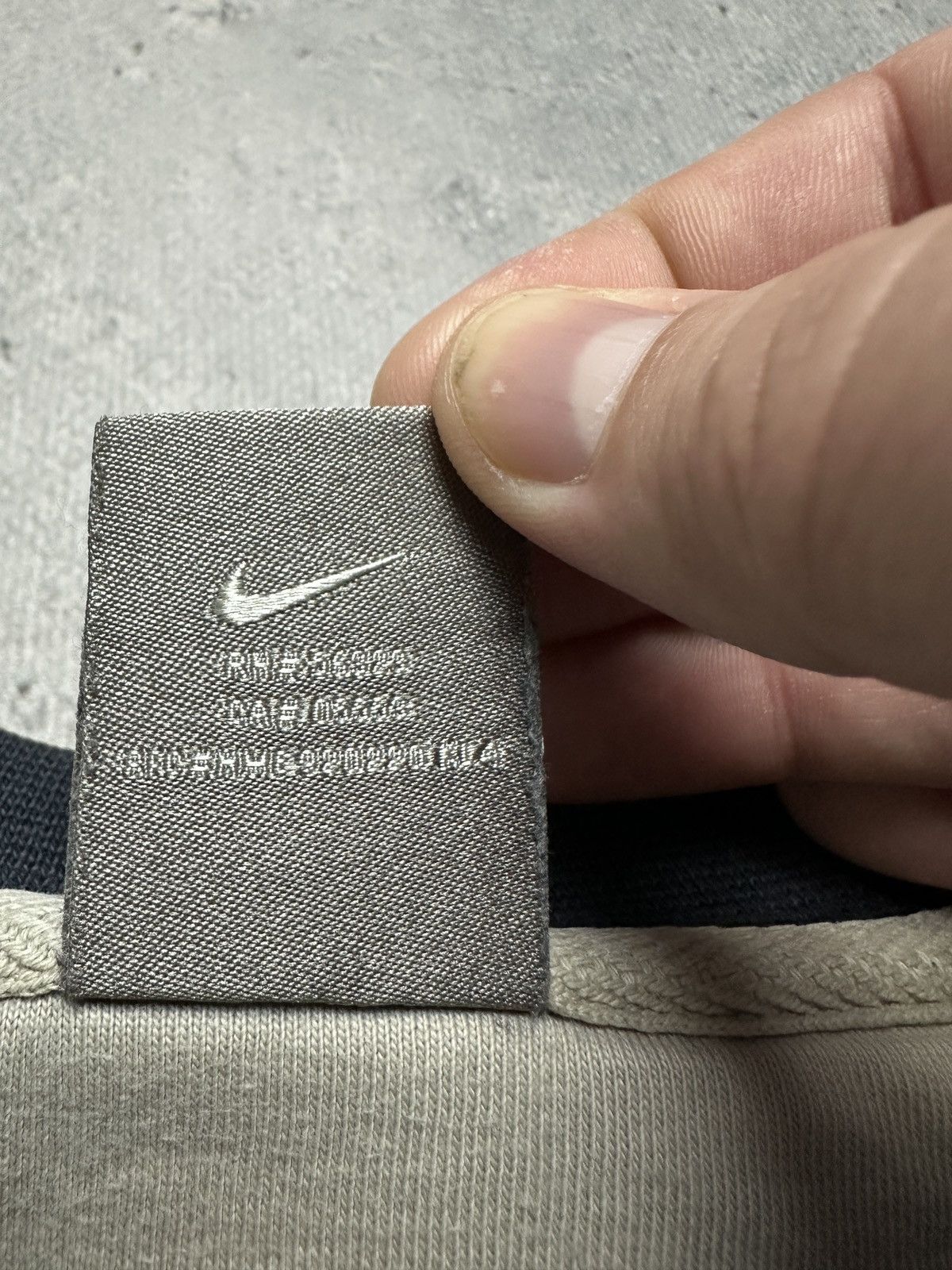 Nike Vintage Crewneck Nike boxy center swoosh y2k fits logo USA Size US M / EU 48-50 / 2 - 11 Thumbnail