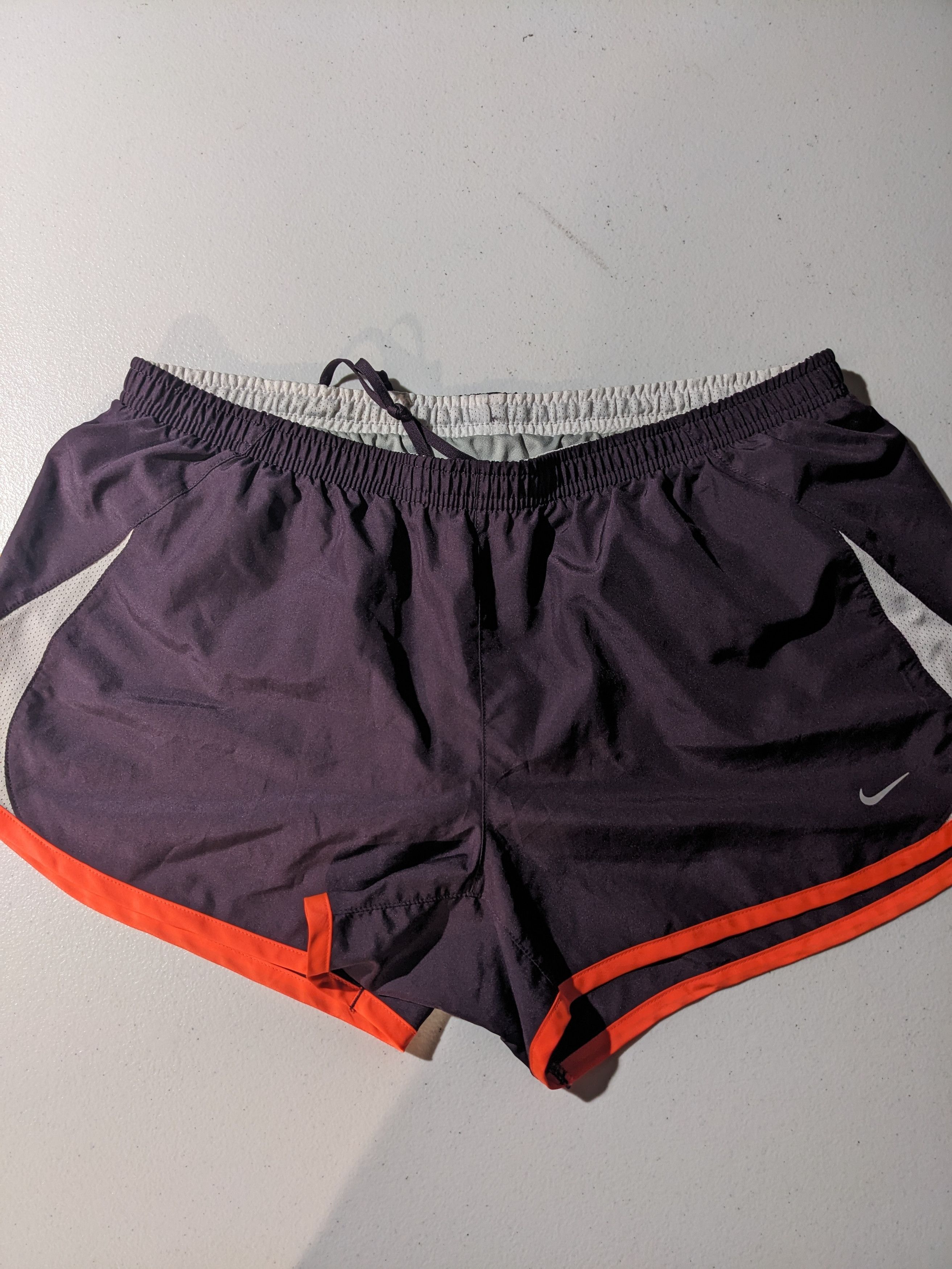Nike × Vintage Nike Womans Large Purple Shorts Size 30" / US 8 / IT 44 - 1 Thumbnail