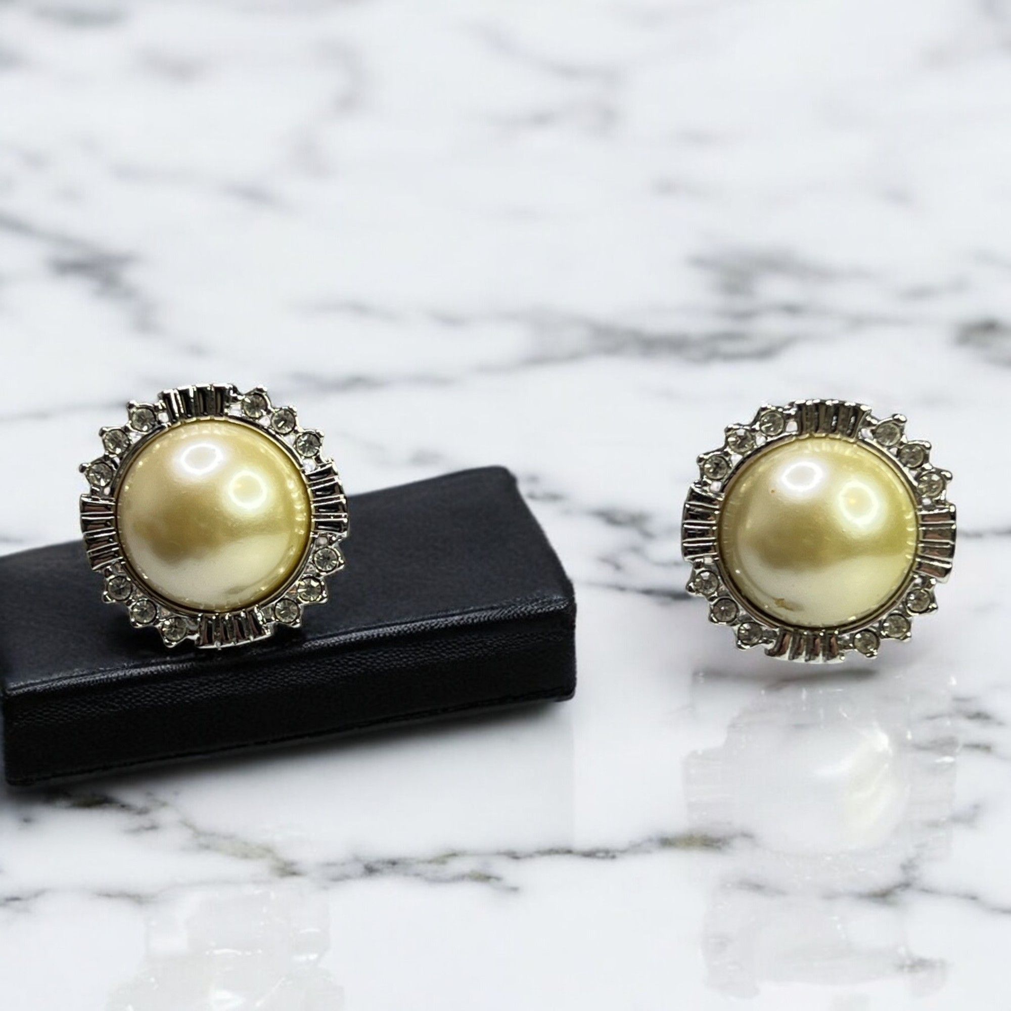 Designer Vintage KJL Kenneth Lane Faux Pearl & Rhinestone Earrings Size ONE SIZE - 1 Thumbnail