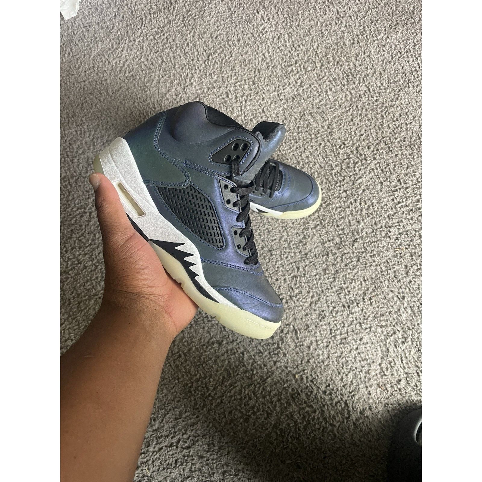 Jordan Brand Size 6y/7.5W-Air Jordan 5 Retro Oil Grey Women's CD2722-001 Size US 7.5 / IT 37.5 - 1 Thumbnail
