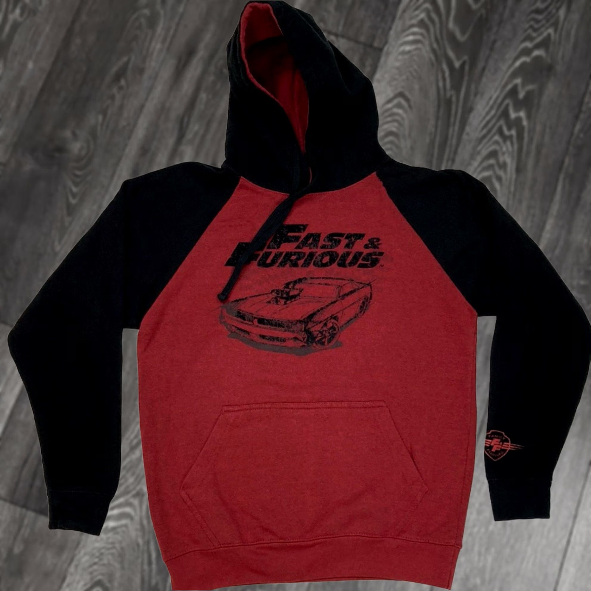 Vintage VINTAGE Universal Studios Hollywood Fast & Furious Hoodie Men Small Red Black Shirt Pullover Crew Neck Graphic Print Pockets Size US S / EU 44-46 / 1 - 1 Thumbnail