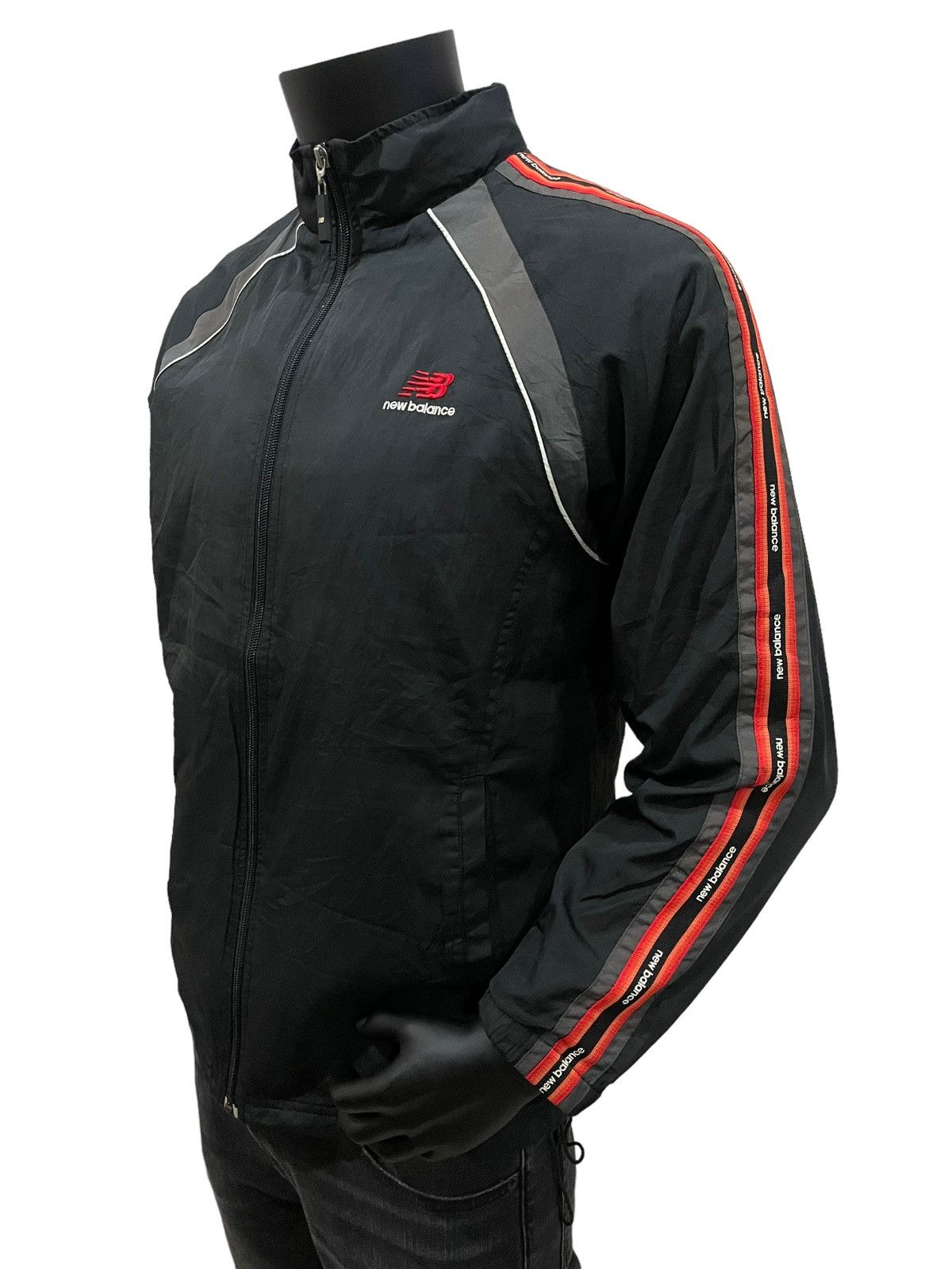 New Balance Vintage New Balance Zip Spell Out Windbreaker Sport Jacket Size US M / EU 48-50 / 2 - 1 Thumbnail