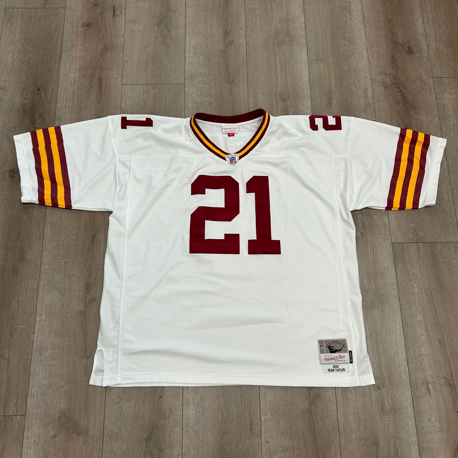 Mitchell & Ness Mitchell & Ness Sean Taylor Washington Redskins Jersey 3XL Size US XXL / EU 58 / 5 - 1 Thumbnail