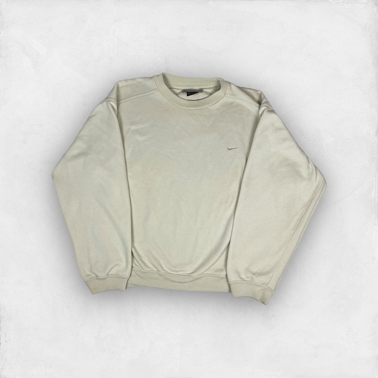 Nike × Vintage Nike Men Beige Cotton Blend Fleece Lined Swoosh Sweatshirt L Size US L / EU 52-54 / 3 - 1 Thumbnail