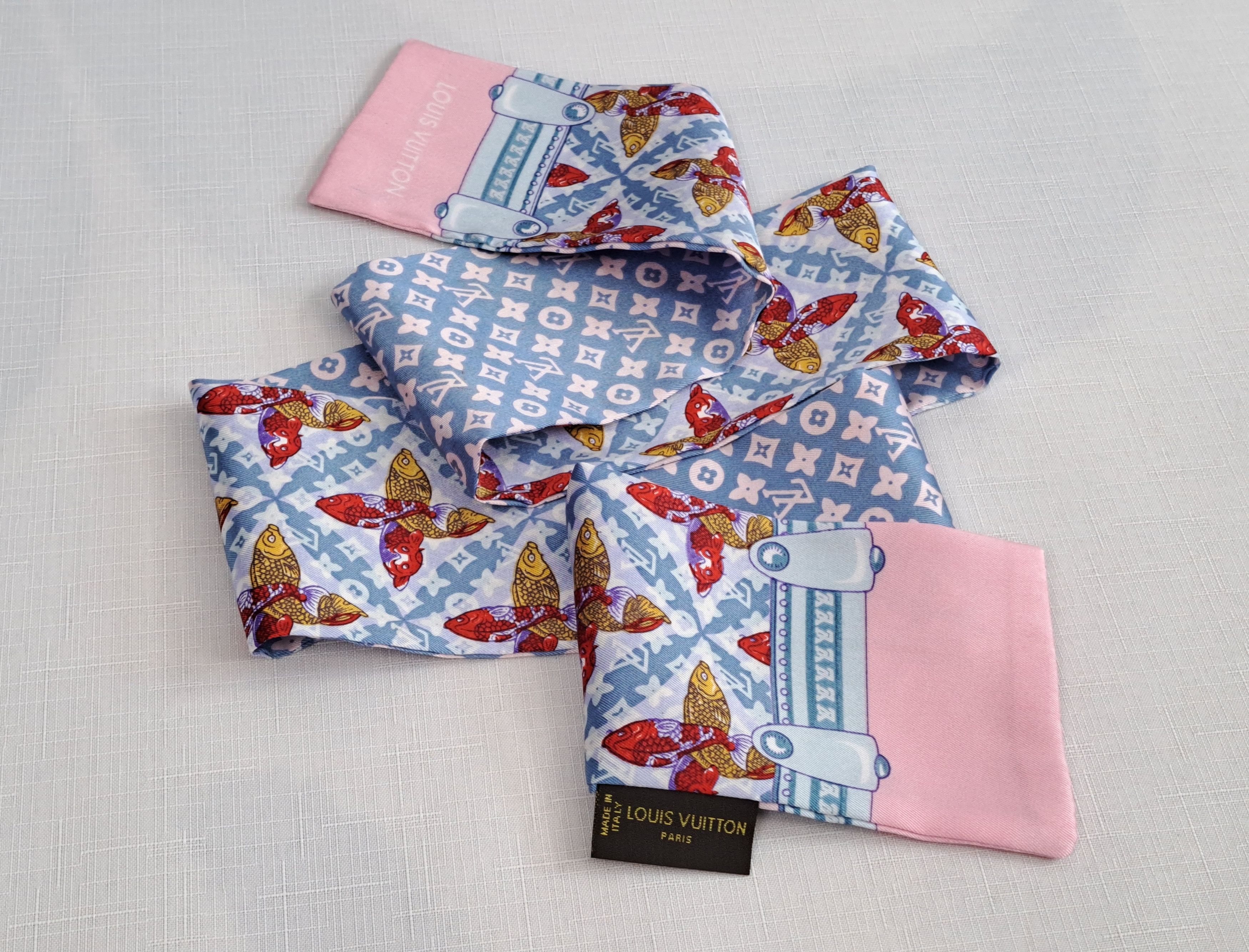 Louis Vuitton × Vintage LOUIS VUITTON monogram koi fish silk twilly/bandeau/scarf. Size ONE SIZE - 1 Thumbnail