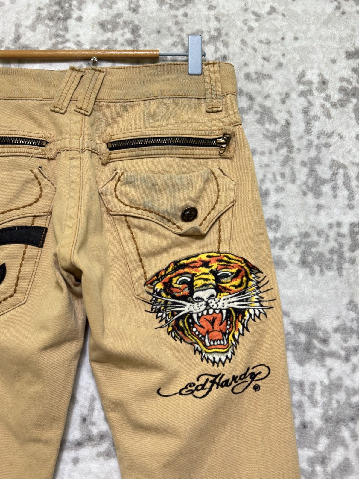 Ed Hardy Ed Hardy x Red Pepper Y2K Embroidered Tiger Jeans Worn Dirty Size US 30 / EU 46 - 10 Thumbnail