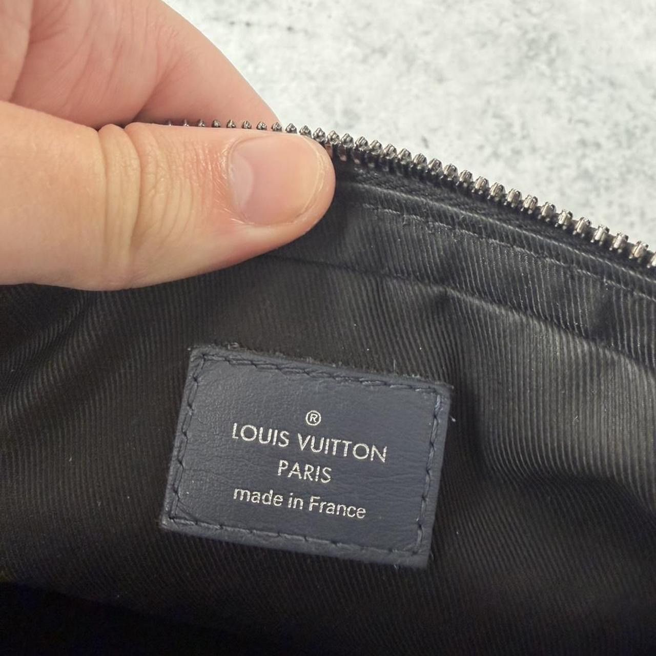 Louis Vuitton Louis vuitton blue shadow monogram duo messenger Size ONE SIZE - 9 Thumbnail