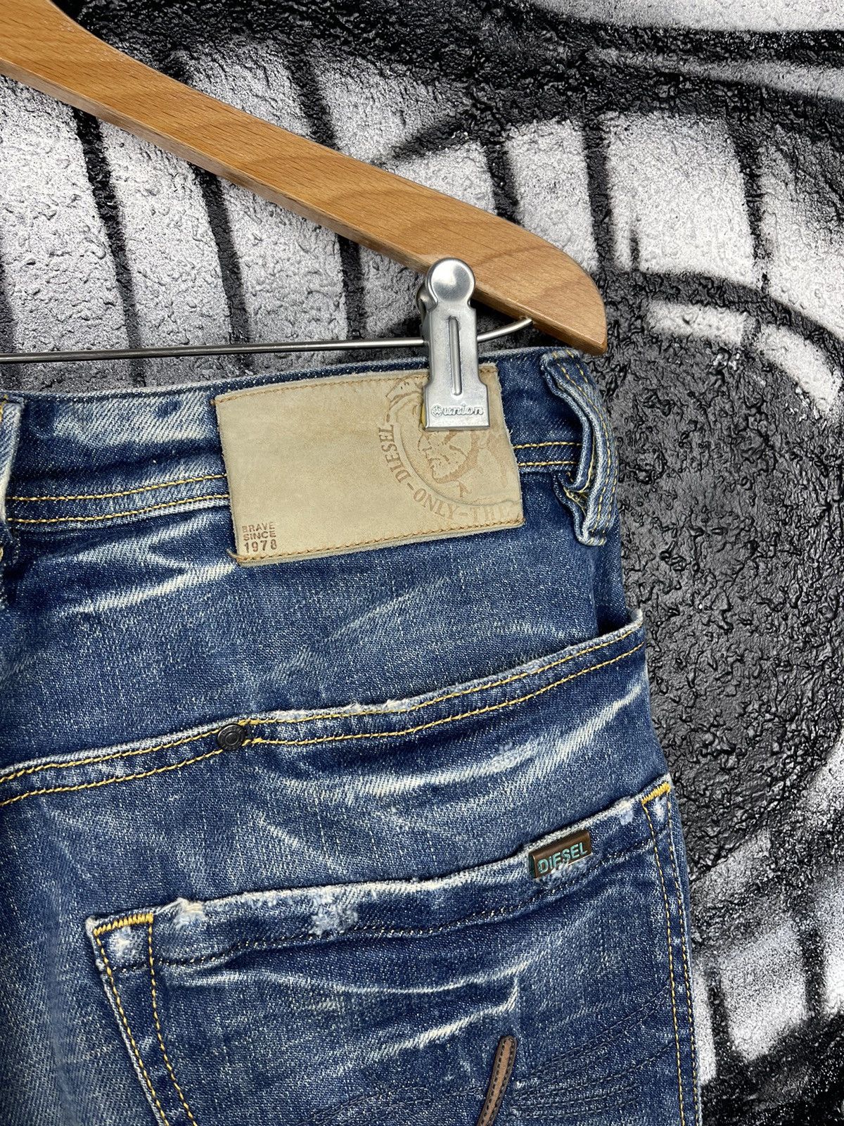 Diesel Diesel Paddon Italian Faded Blue Denim Jeans Men’s Size W32 Size US 32 / EU 48 - 12 Thumbnail
