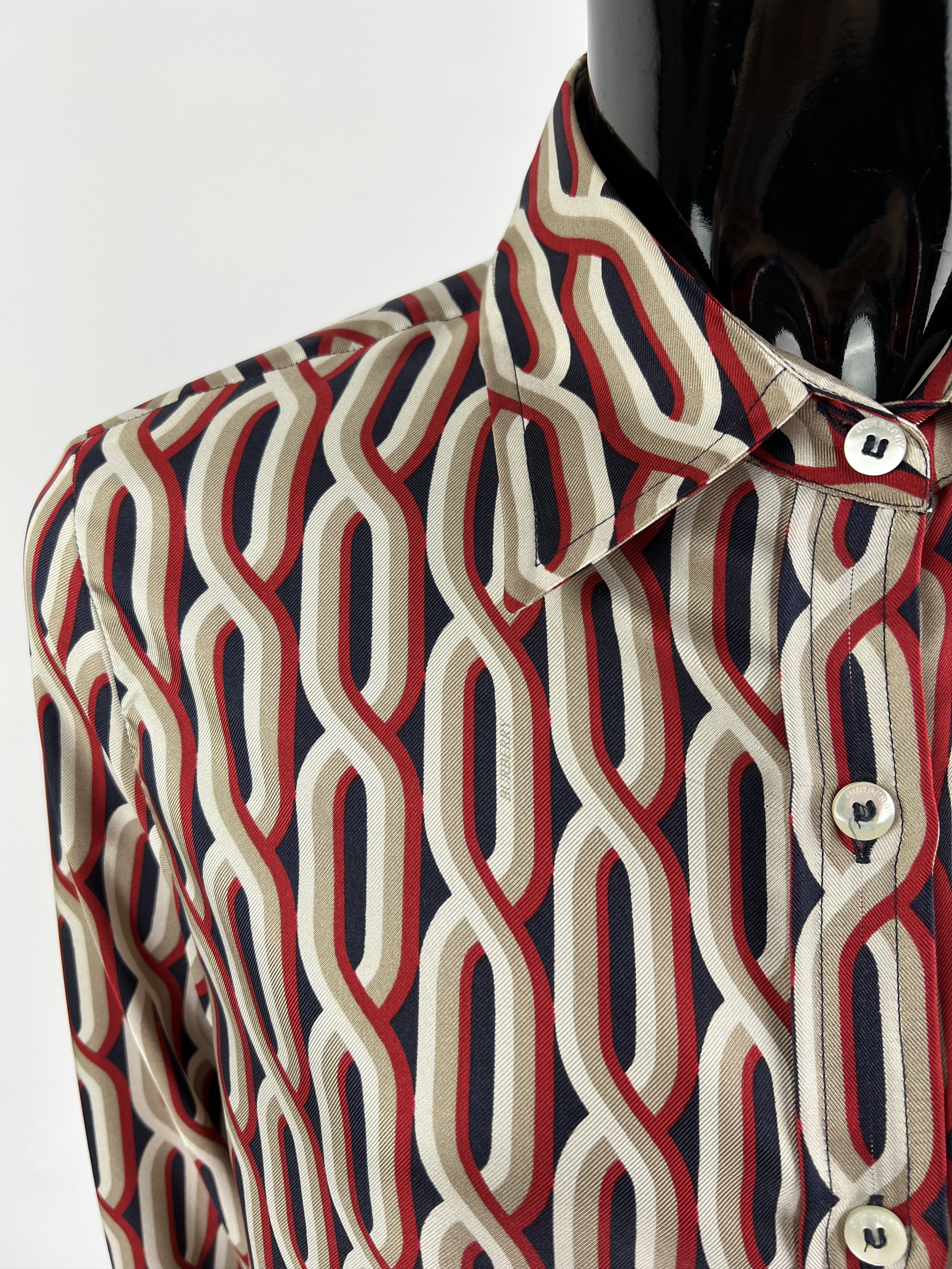 Burberry Burberry London Women's Silk Button Up Shirt Blouse Size 42 Size M / US 6-8 / IT 42-44 - 7 Thumbnail